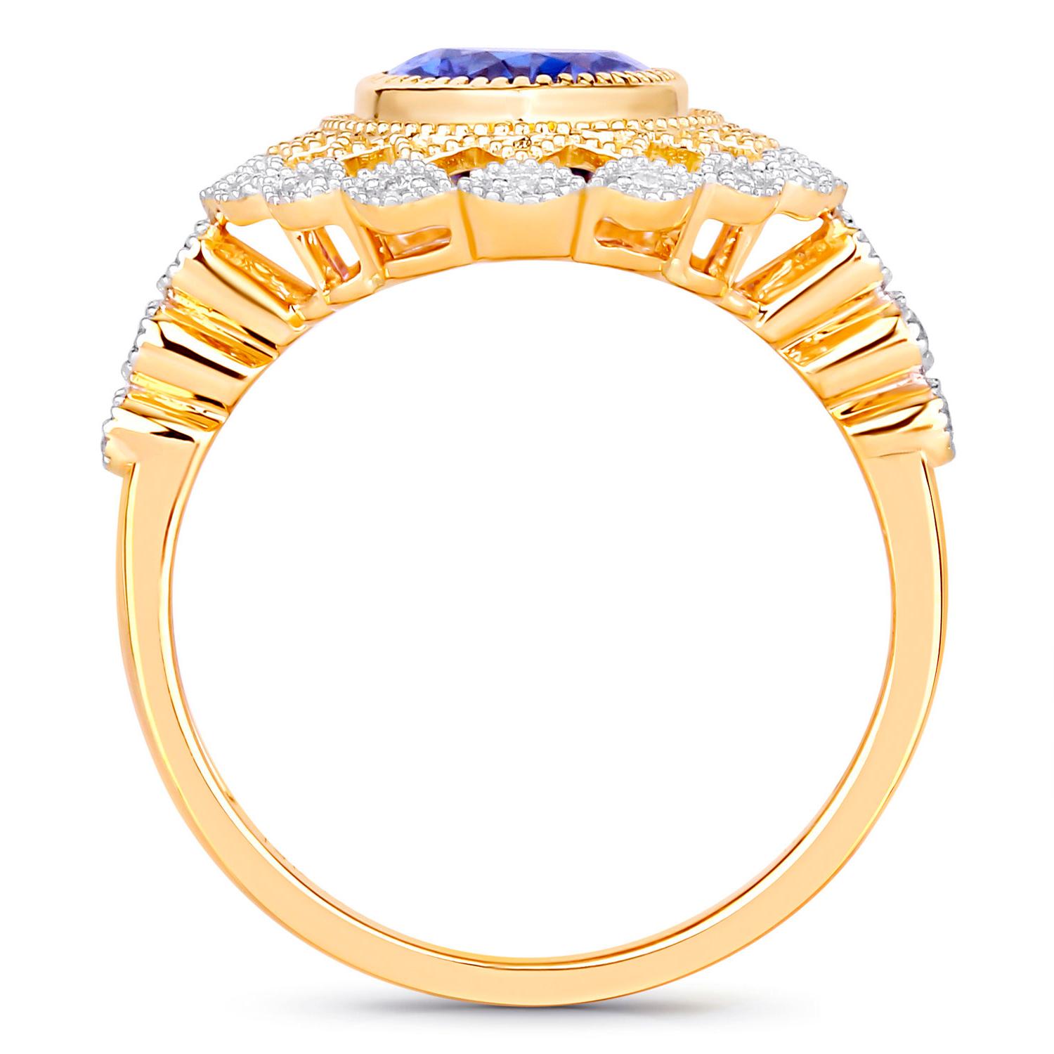 Oval Tanzanite Statement Ring With Diamonds 2.5 Carats Total 14K Gold In Excellent Condition For Sale In Aliso Viejo, CA