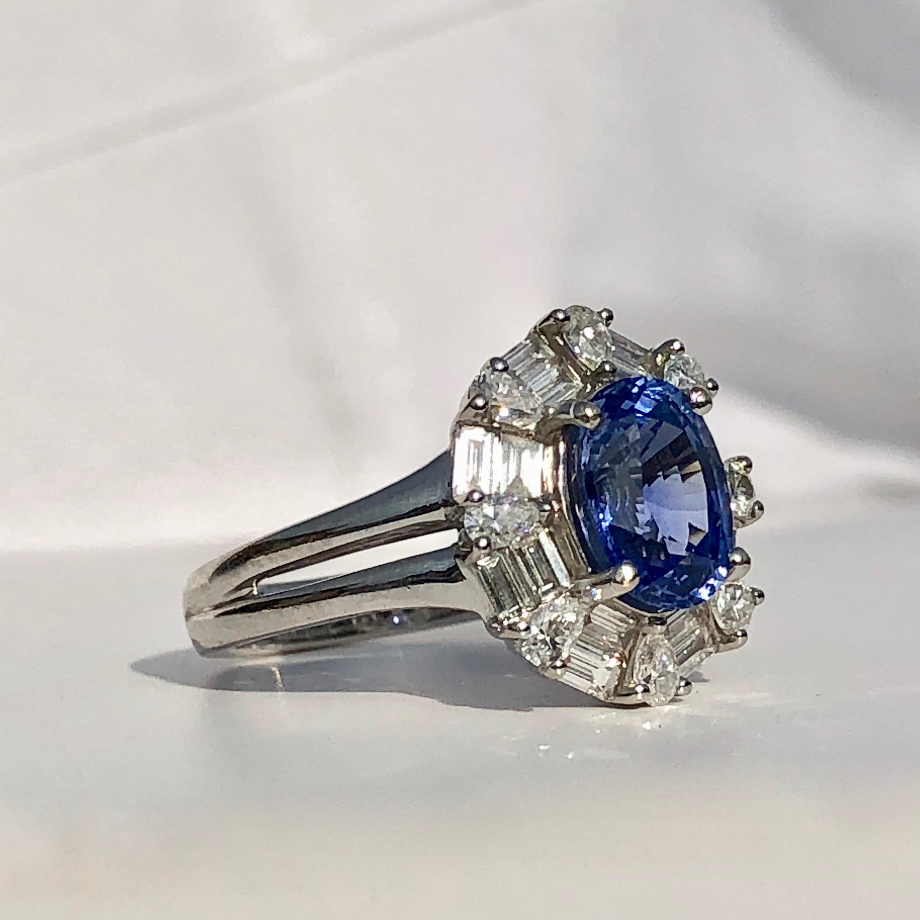 Oval Tanzanite & White Pear & Baguette Diamond Dress Cocktail Ring 18k In Good Condition In London, GB