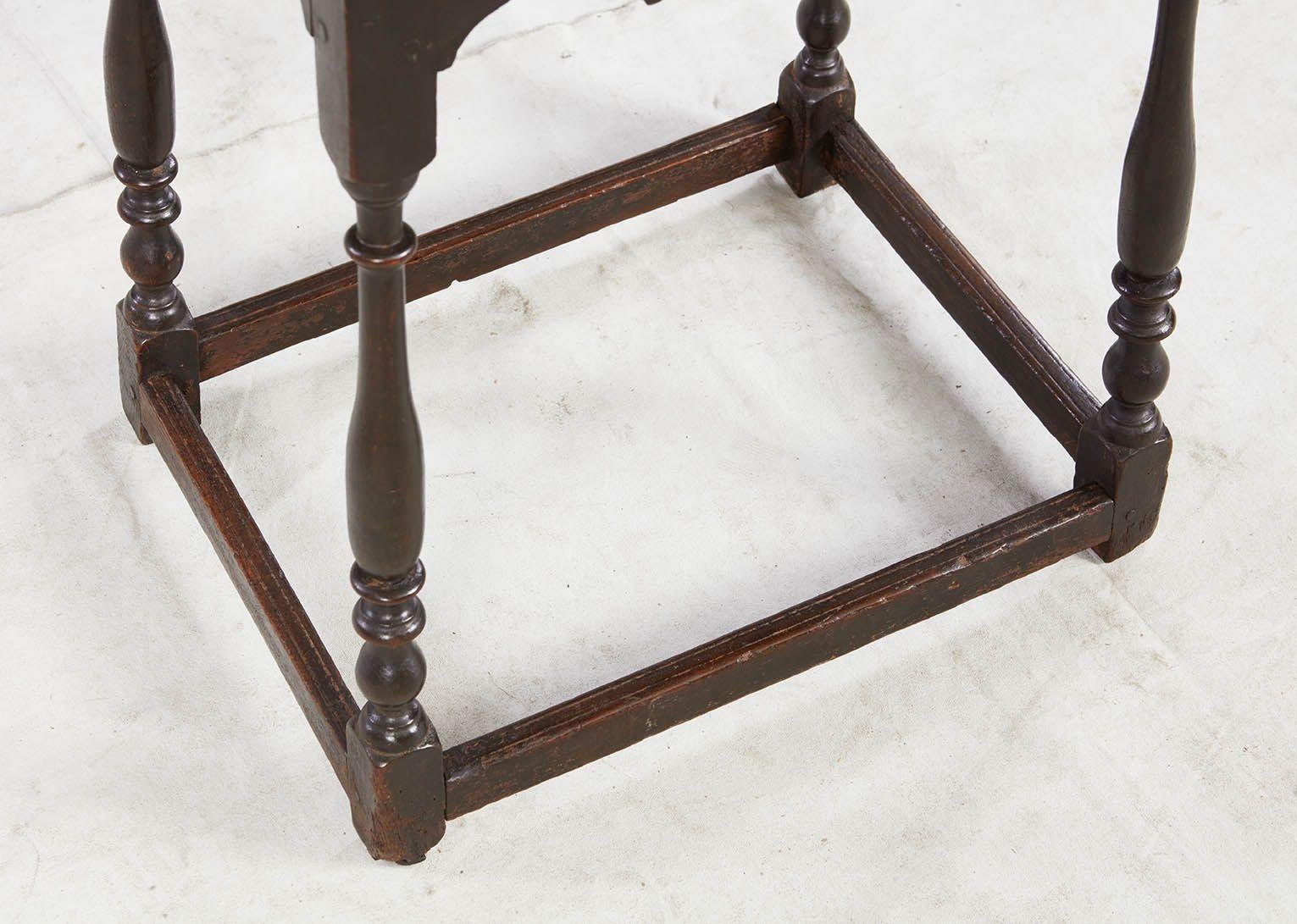 Fin du XVIIIe siècle Table de taverne ovale avec tablier Silhouette en vente