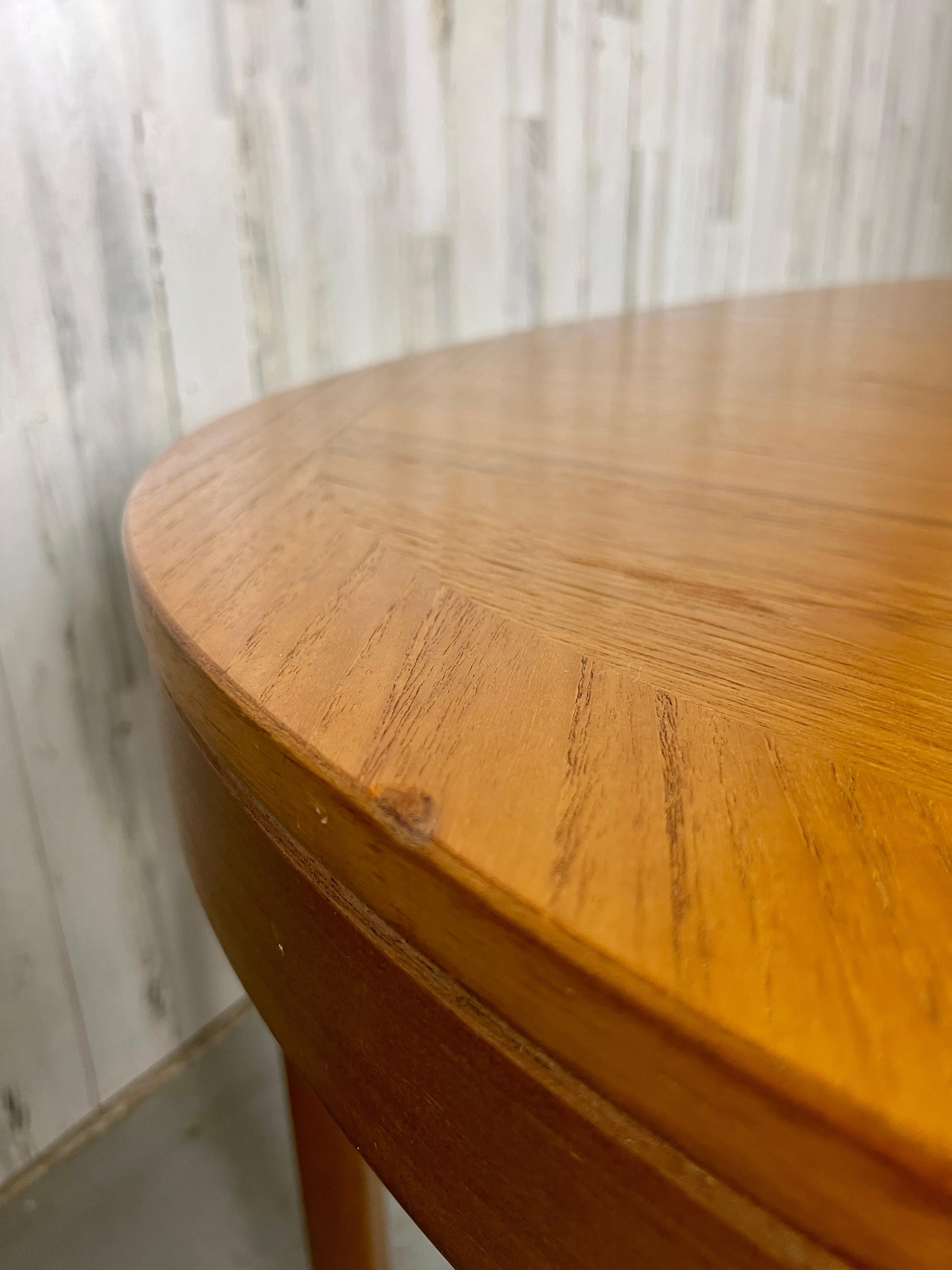 20th Century Oval Teak Dining Table by Nathan Furniture For Sale