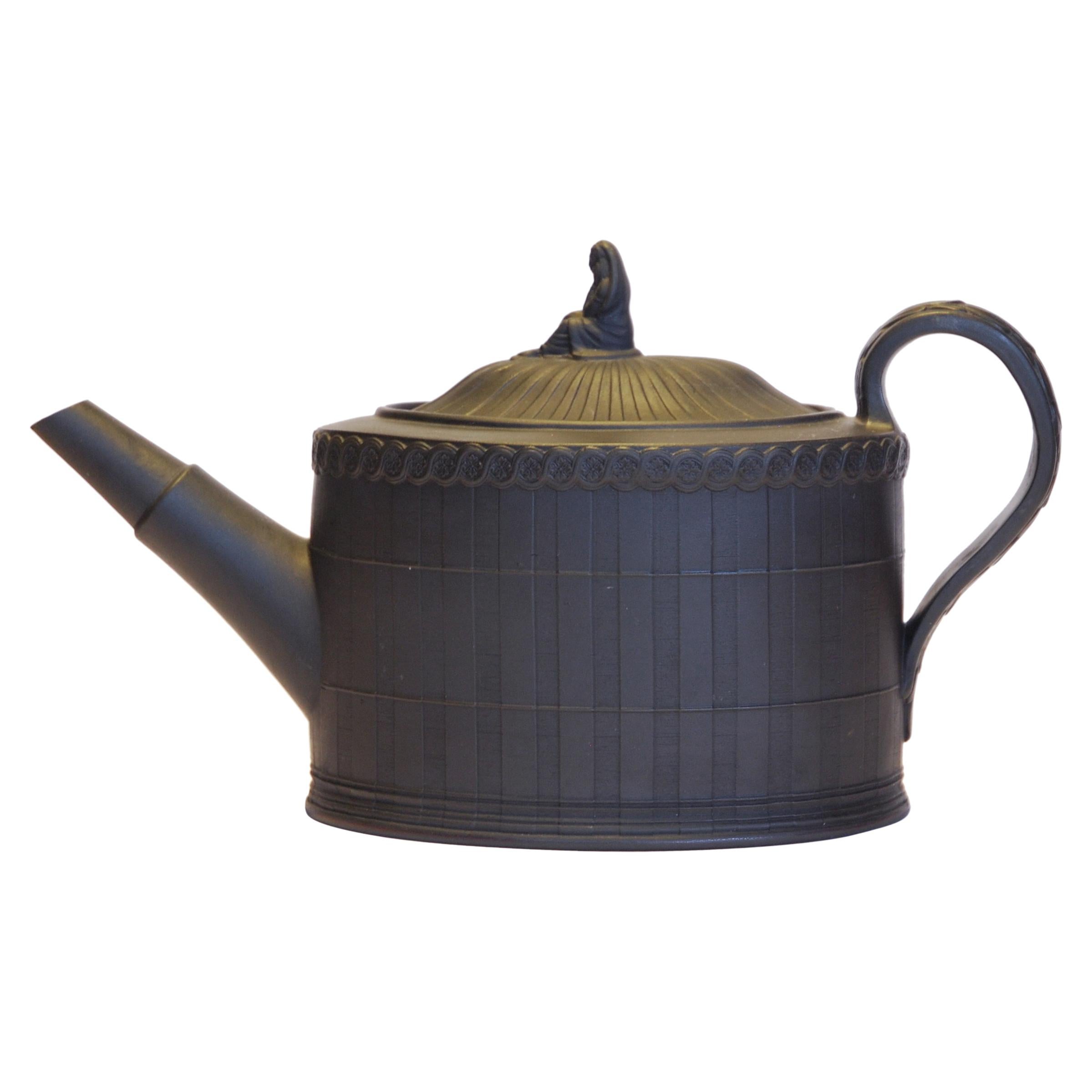 Oval Teapot in Black Basalt, Turner, circa 1790 For Sale