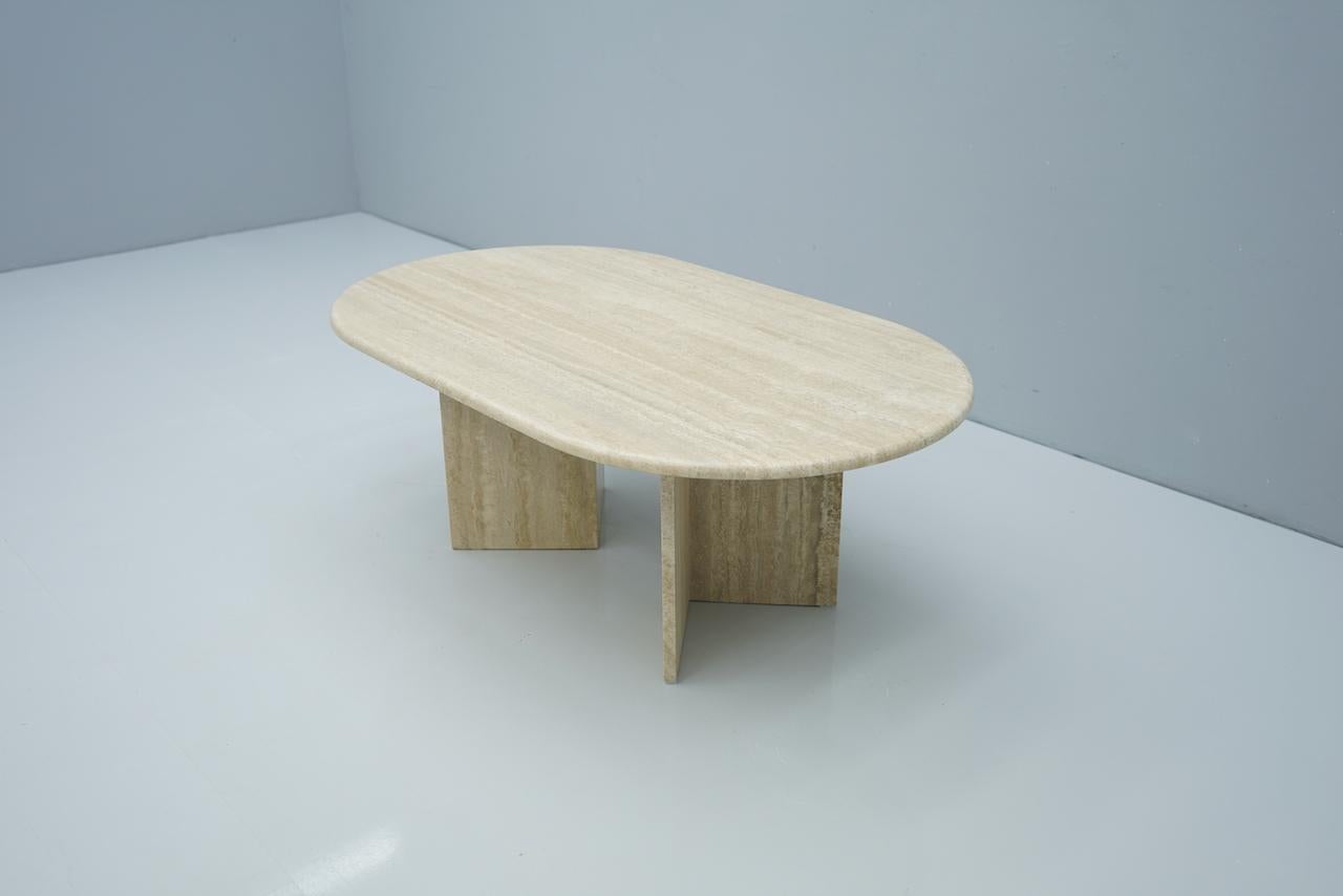 Oval travertine coffee table, Italy, 1970s

Very good condition.