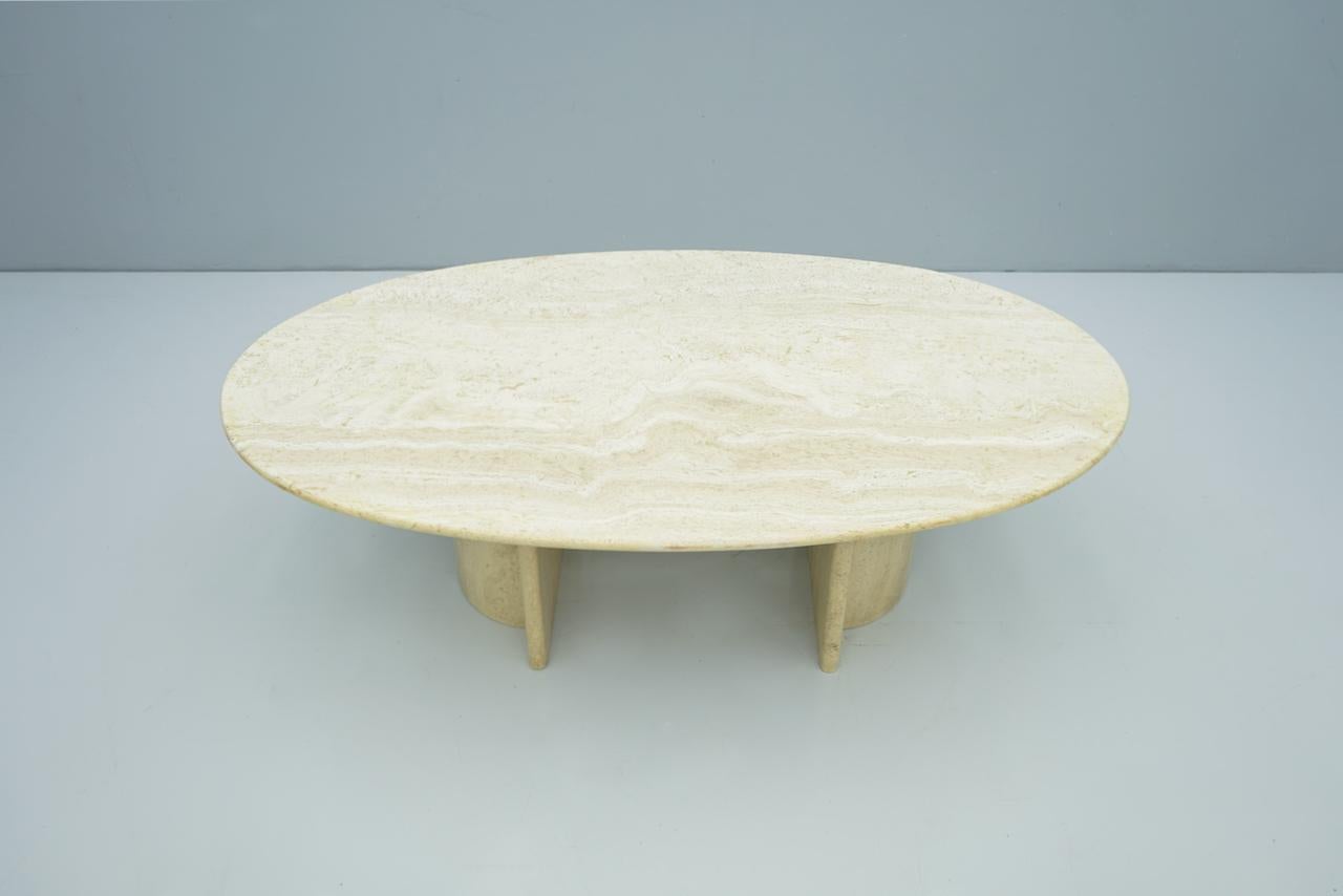 Oval travertine coffee table, Italy, 1970s. For indoor and outdoor to use.
Very good condition.