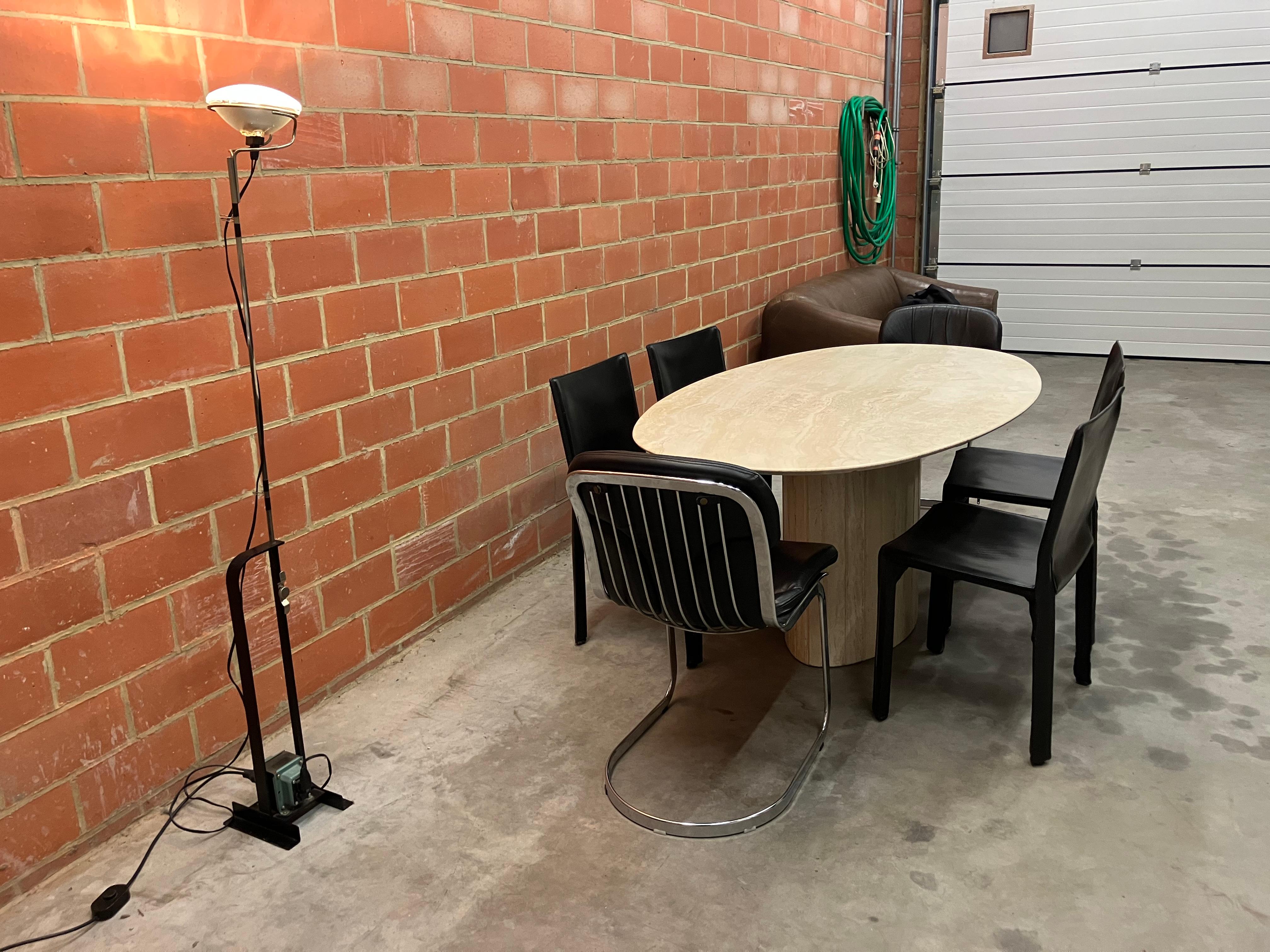 Mesa de comedor oval de mármol travertino 180 x 100 x 73 en venta 3