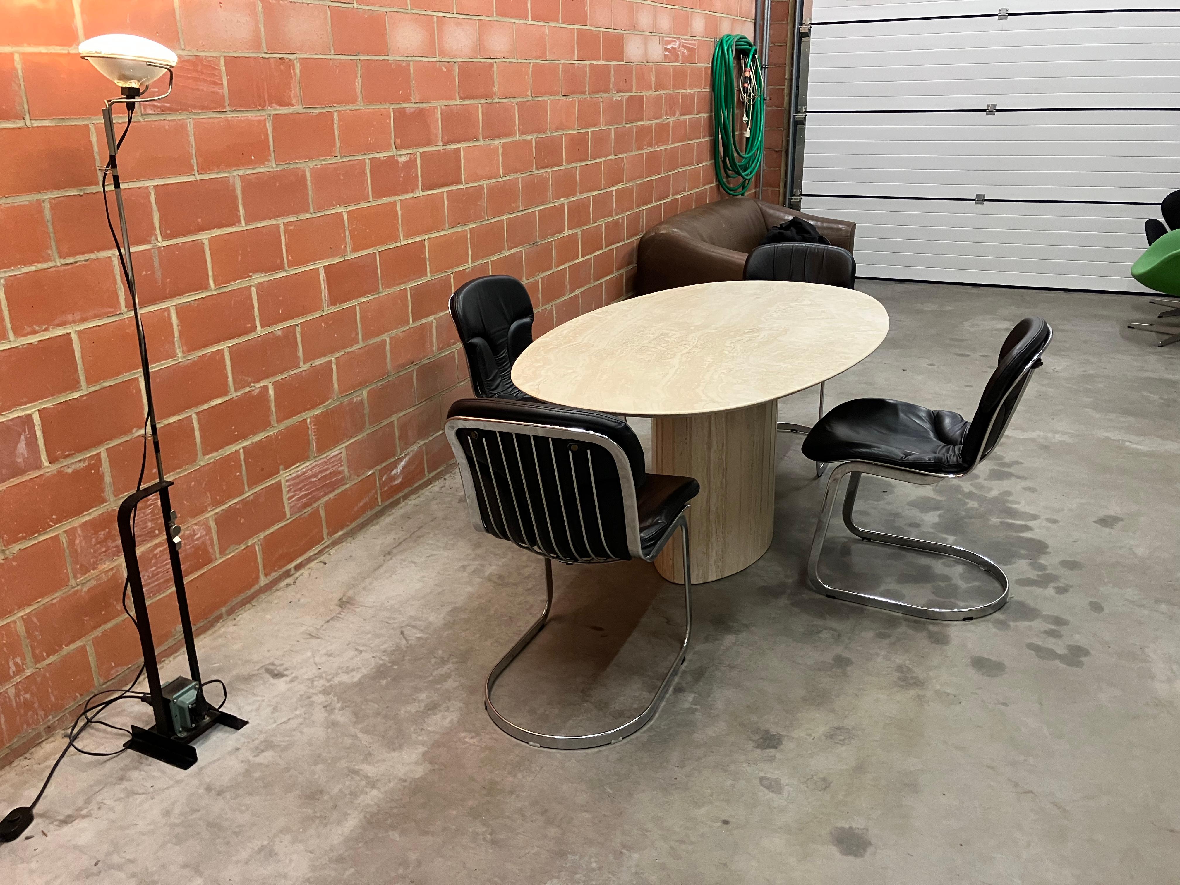 Mesa de comedor oval de mármol travertino 180 x 100 x 73 en venta 6
