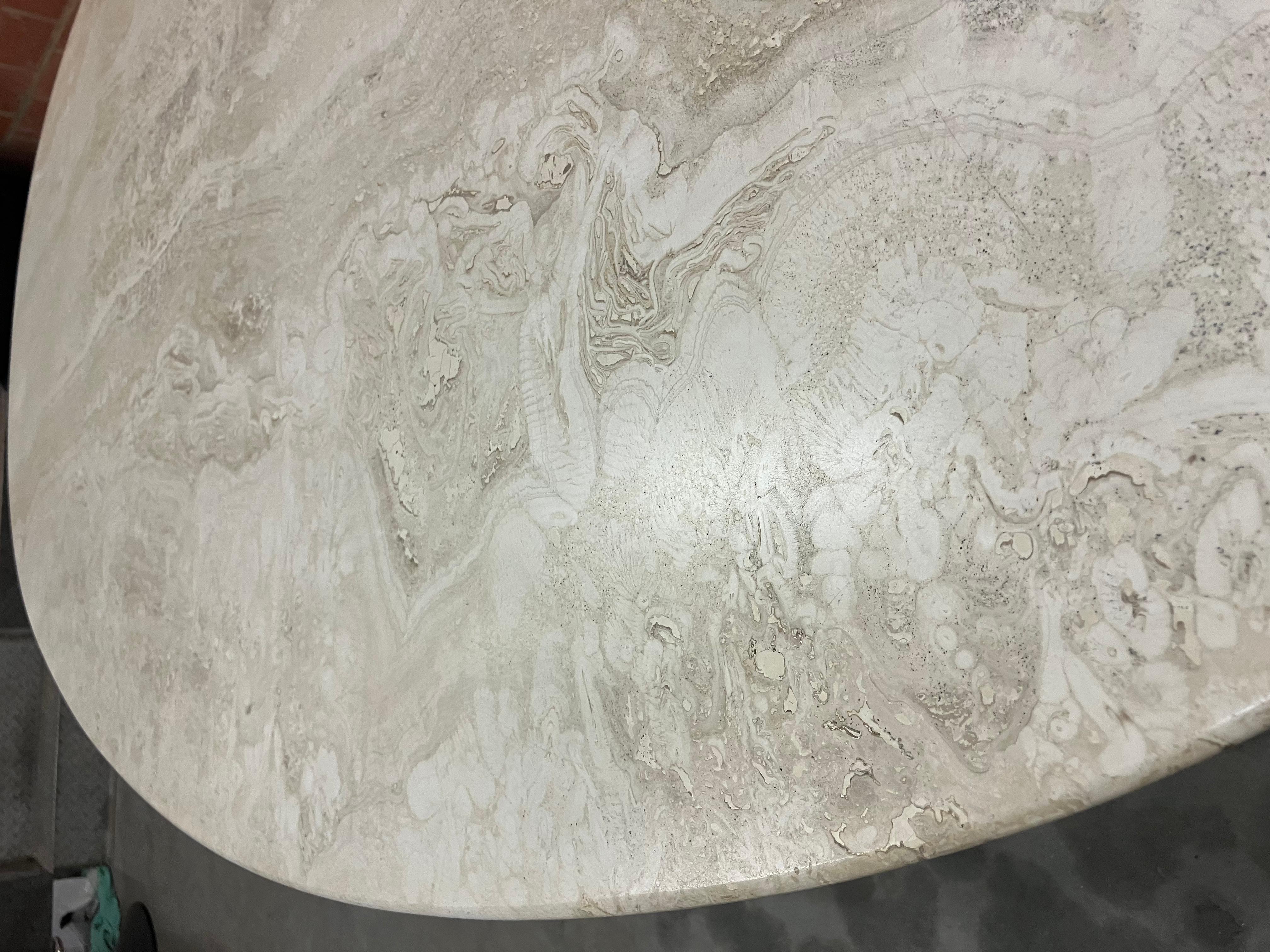 Mesa de comedor oval de mármol travertino 180 x 100 x 73 en venta 12