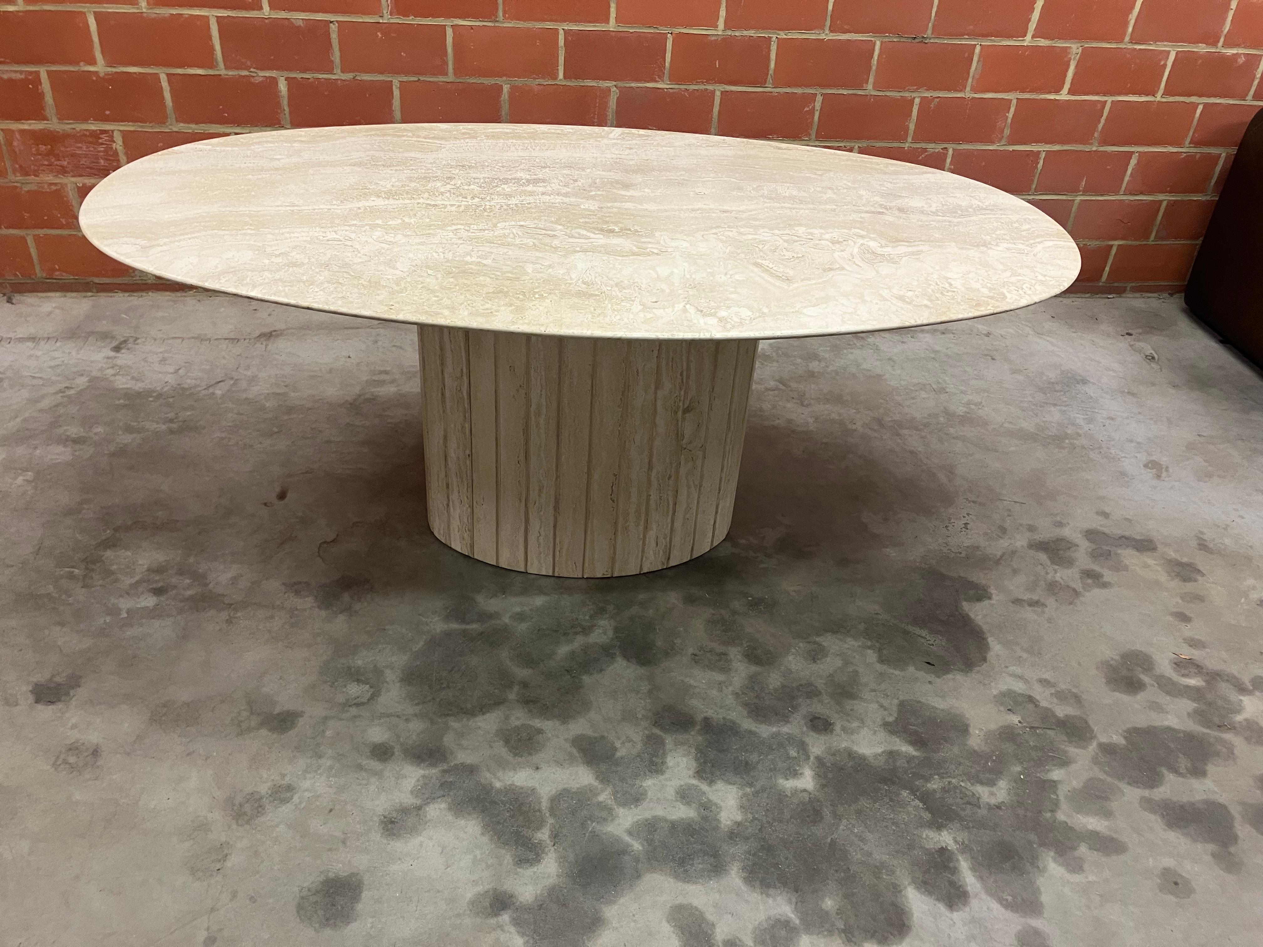 Mesa de comedor oval de mármol travertino 180 x 100 x 73 Moderno de mediados de siglo en venta