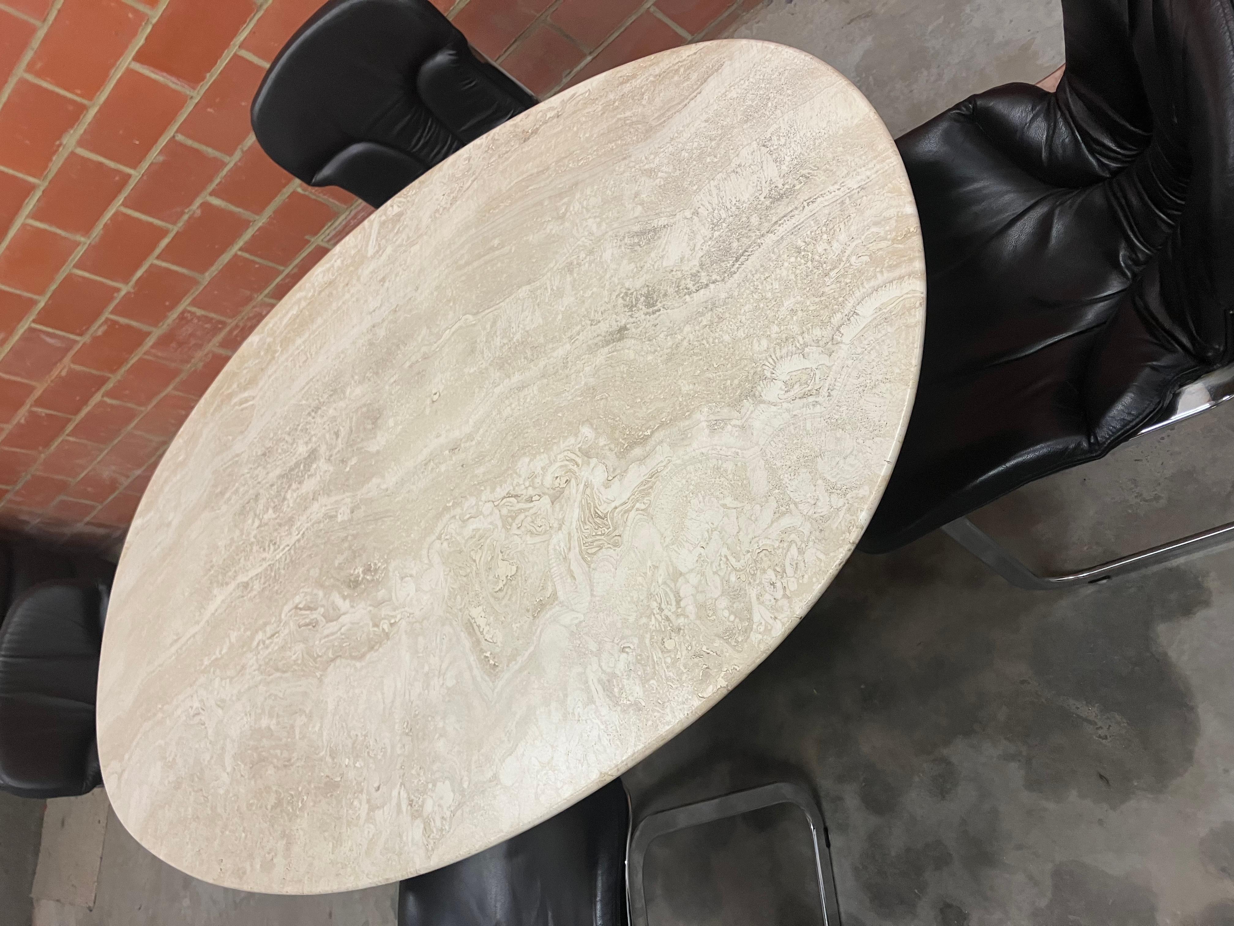 Mesa de comedor oval de mármol travertino 180 x 100 x 73 Travertino en venta