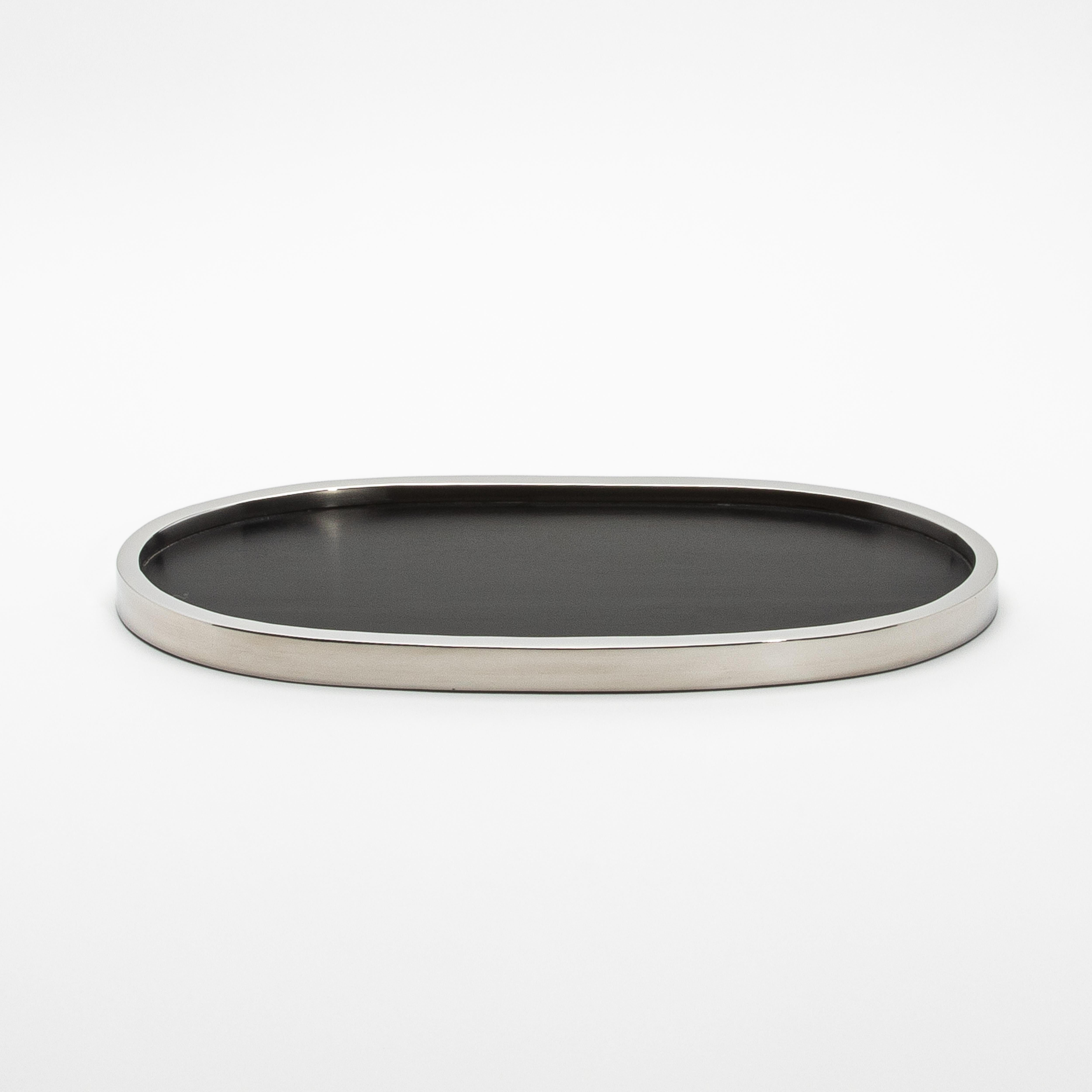 Vassoio ovale in Oak Oak nero con acciaio inossidabile lucidato di Kifu Paris in vendita 2