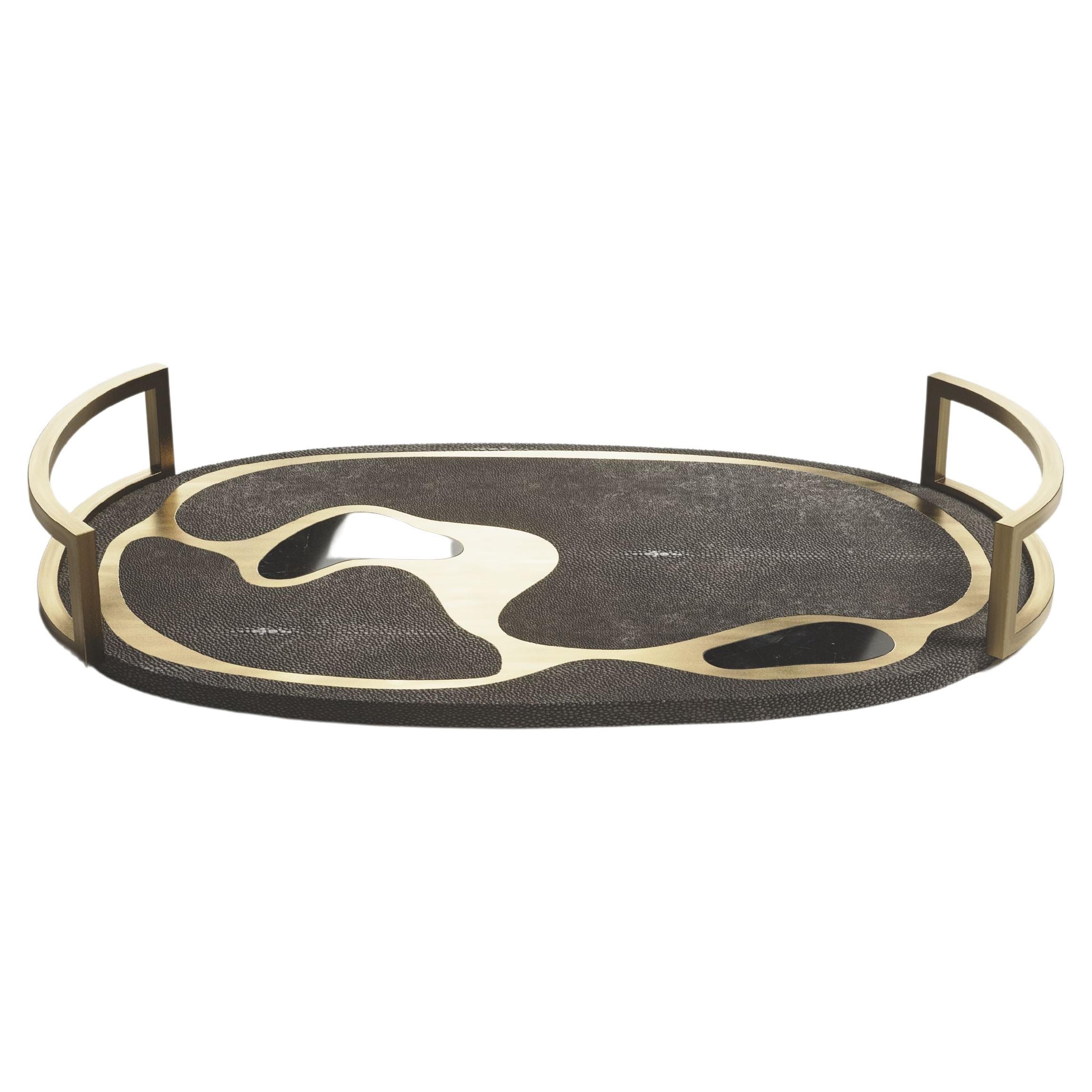 Ovales Tablett in schwarzem Kohle-Schwarzem Chagrinleder mit Bronze-Patina-Messing von Kifu Paris