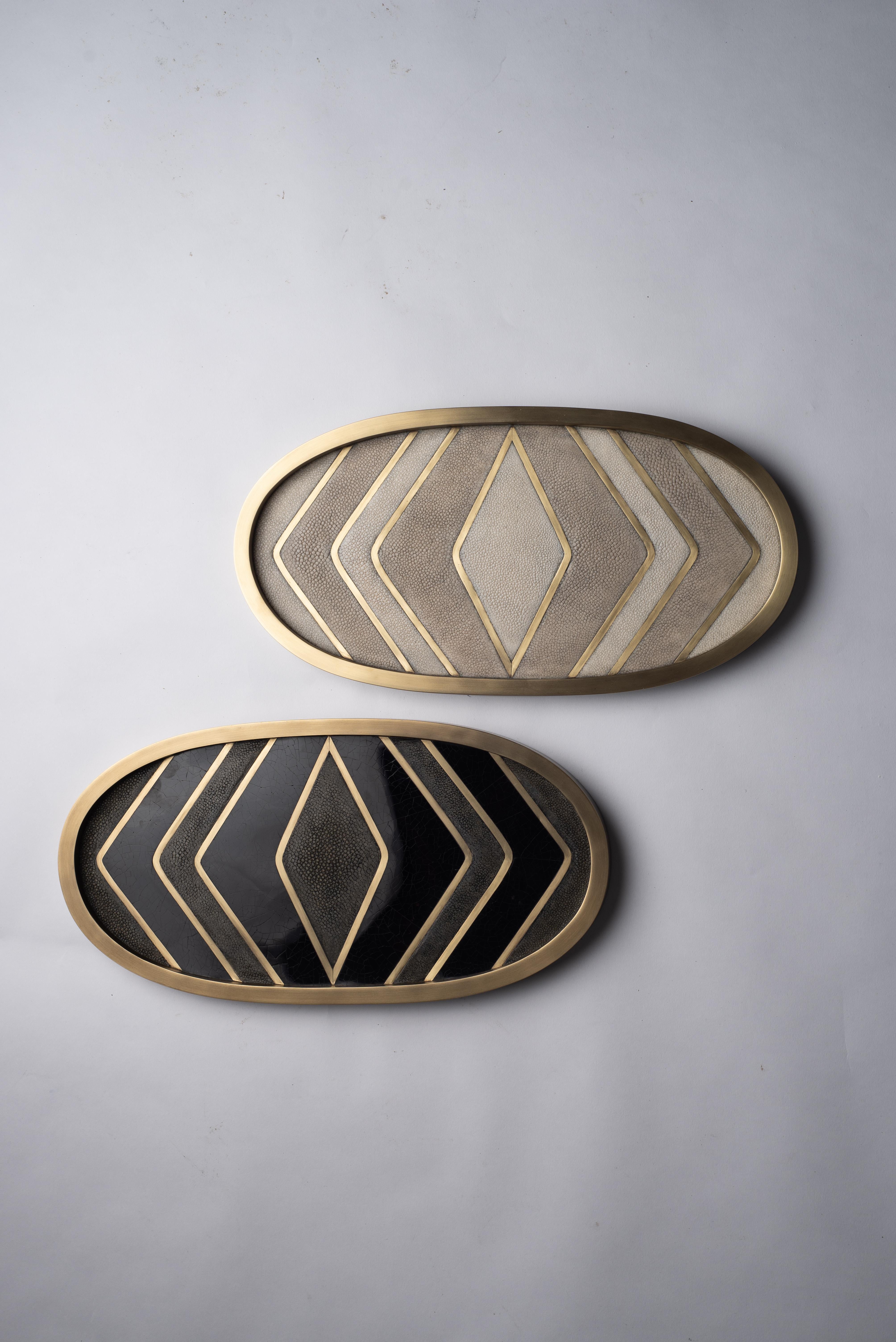Hand-Crafted Oval Tray in Cream Shagreen and Brass by Kifu, Paris