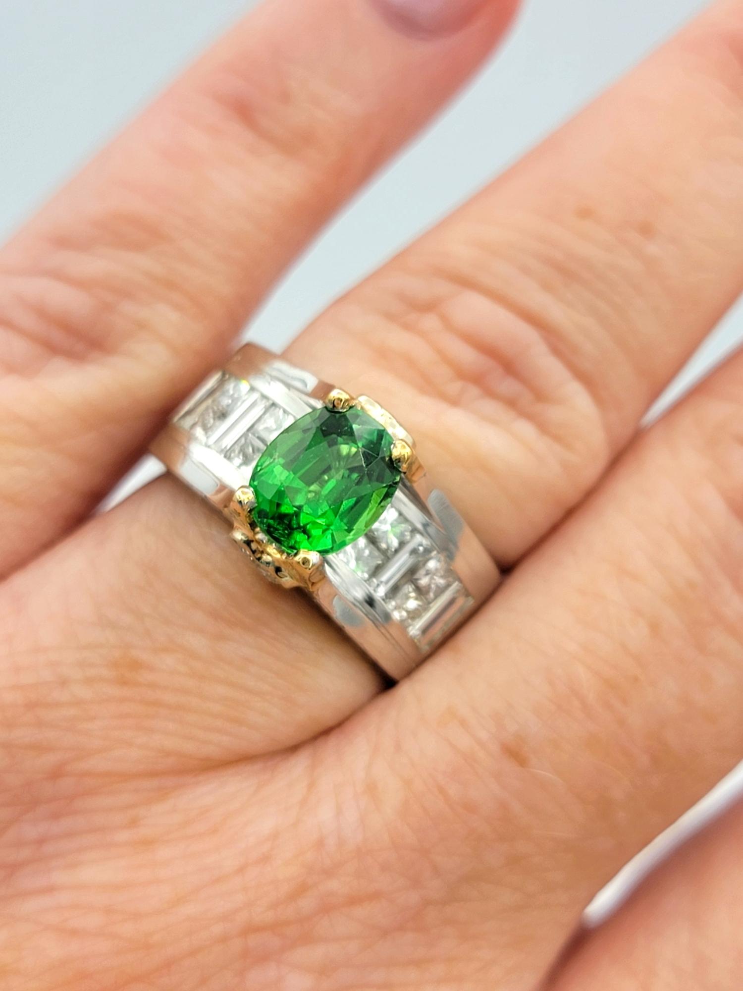 Anello con gambo europeo in granato ovale Tsavorite e ponte di diamanti in oro 18 carati in vendita 5