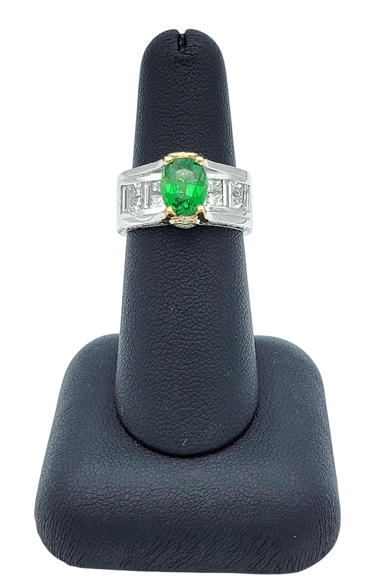 Anello con gambo europeo in granato ovale Tsavorite e ponte di diamanti in oro 18 carati in vendita 6