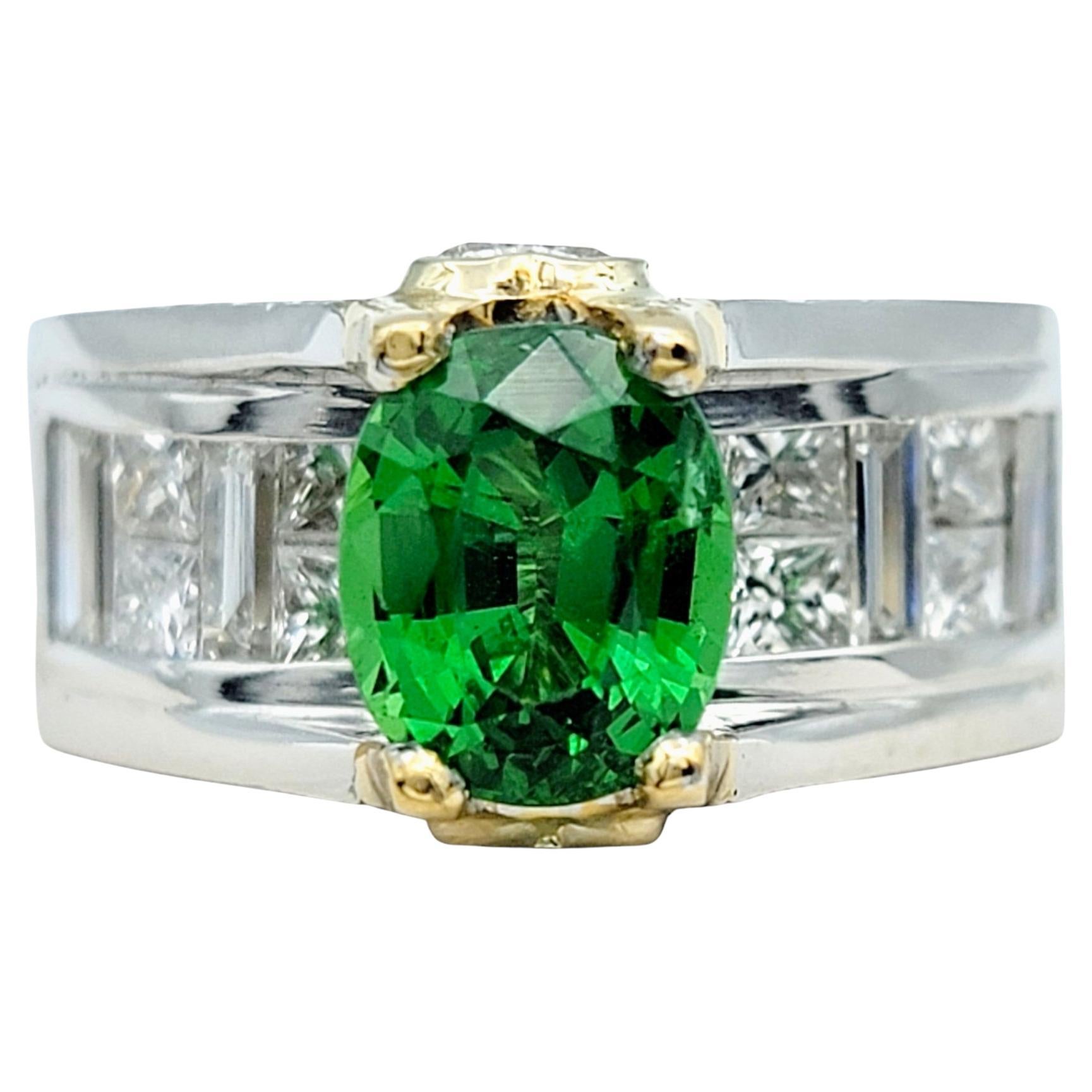 Anello con gambo europeo in granato ovale Tsavorite e ponte di diamanti in oro 18 carati