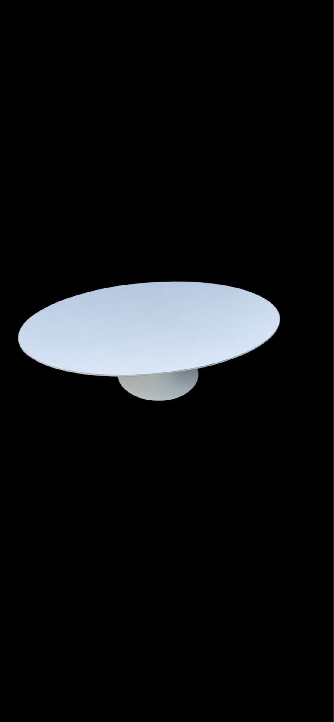 American Oval Tulip Low Table by Eero Saarinen by Knoll , 1970s For Sale