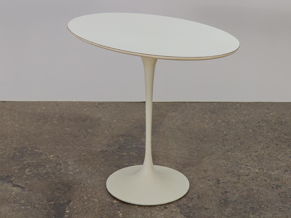 Mid-Century Modern Oval Tulip Side Tables For Sale