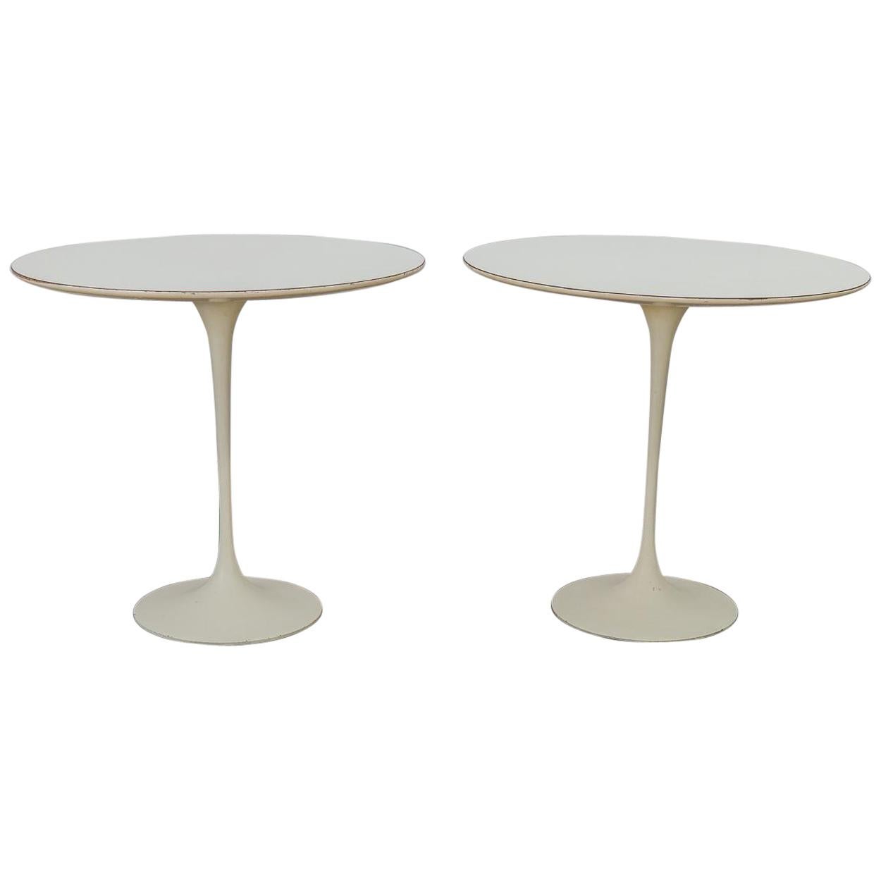 Tables d'appoint tulipe ovale