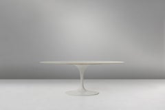 Oval tulip table by Eero Saarinen 1957 by Knoll International