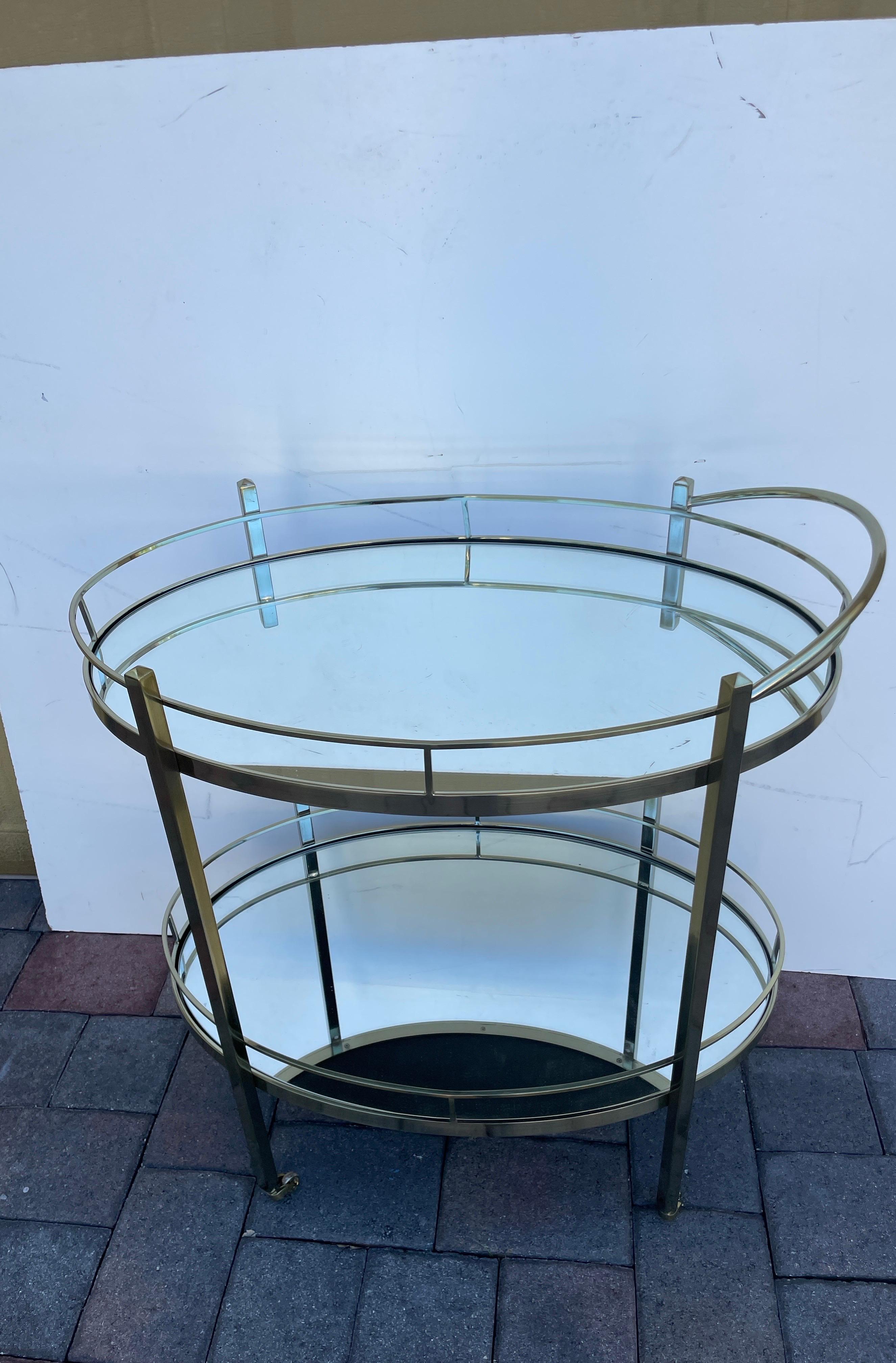 Ovaler zweistufiger Barwagen aus Messing im Angebot 3