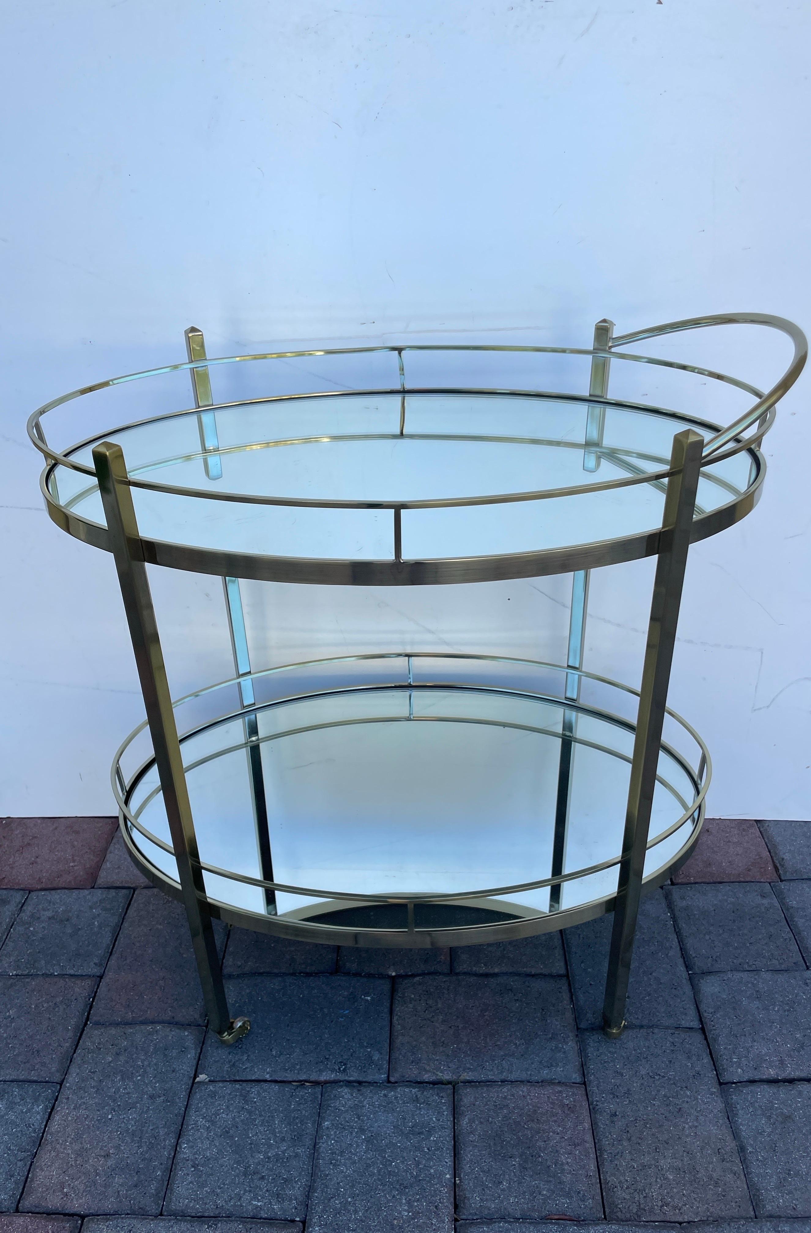 Ovaler zweistufiger Barwagen aus Messing im Angebot