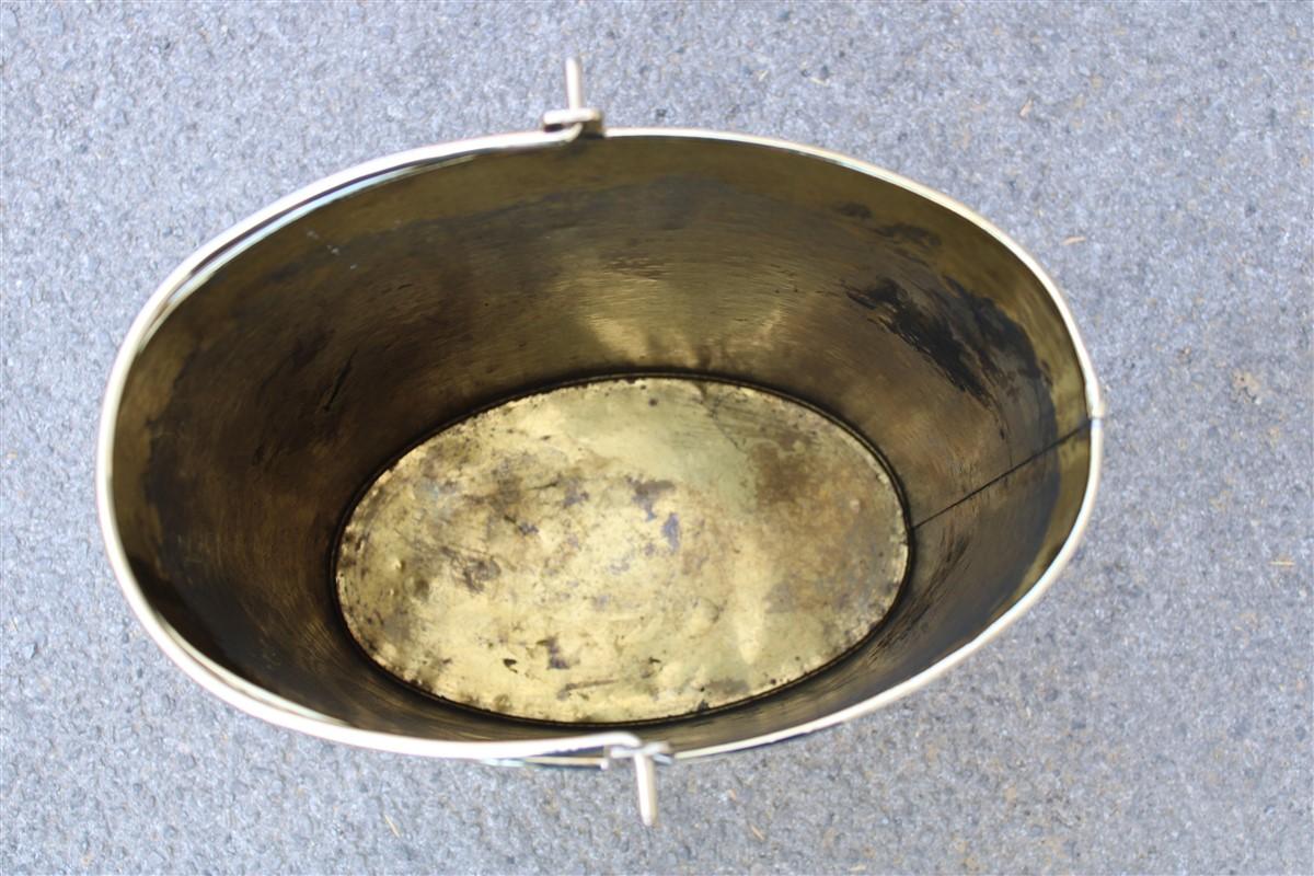 Laiton Stand Umbrella ovale en laiton doré Design italien 1970 Hammered en vente