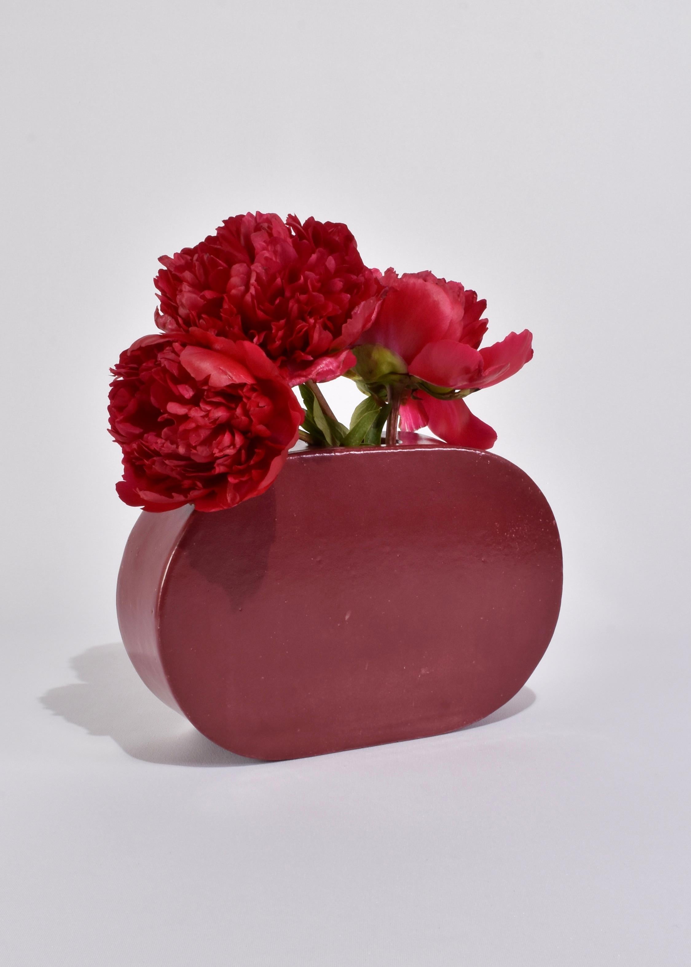 XXI secolo e contemporaneo Vaso ovale rosso in vendita
