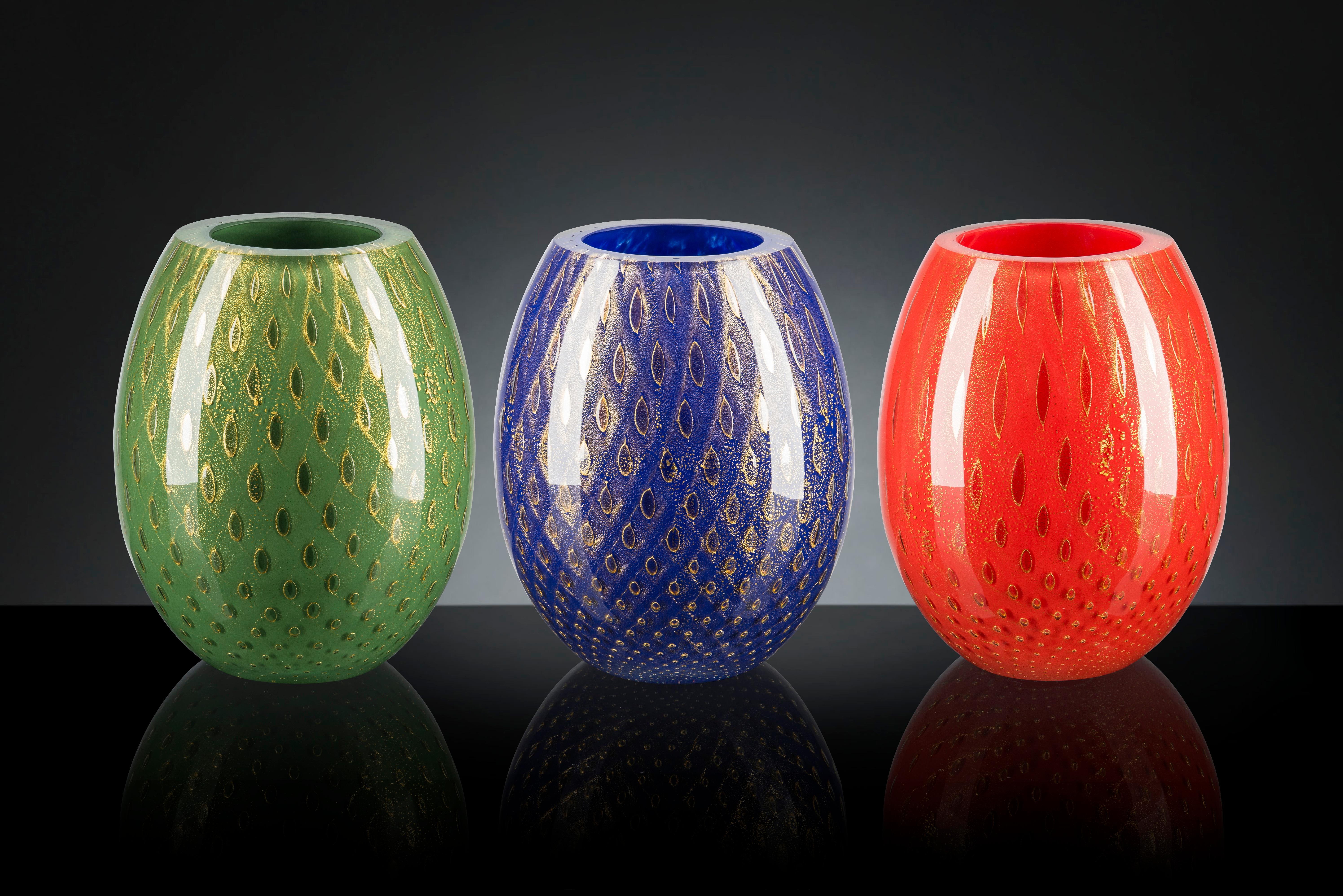 Oval Vase Mocenigo, Muranese Glass, Gold 24-Karat and Red, Italy In New Condition For Sale In Treviso, Treviso
