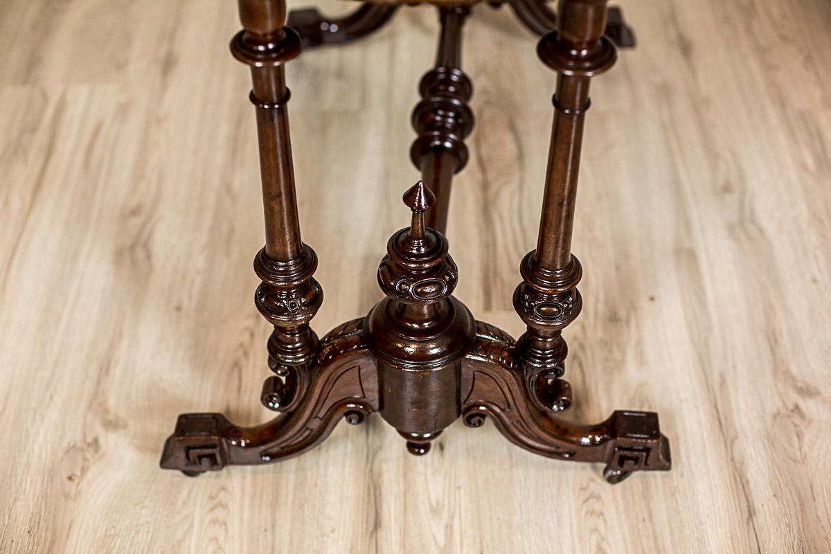 Oval Victorian Table from the Mid-19th Century 6
