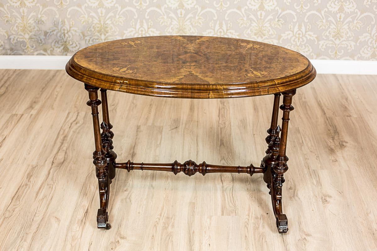 Oval Victorian Table from the Mid-19th Century In Good Condition In Opole, PL