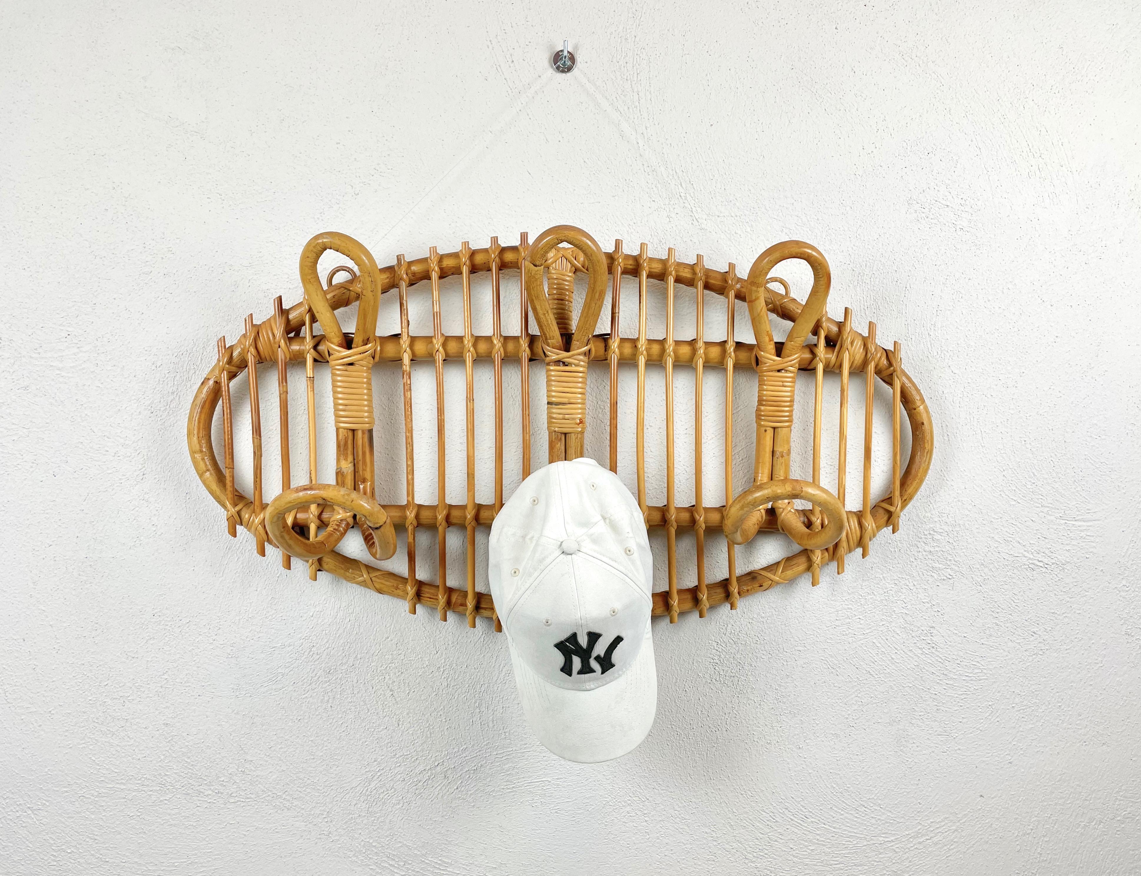 Oval Vintage Rattan & Bamboo Coat Rack Stand, Italy, 1960s In Good Condition In Rome, IT