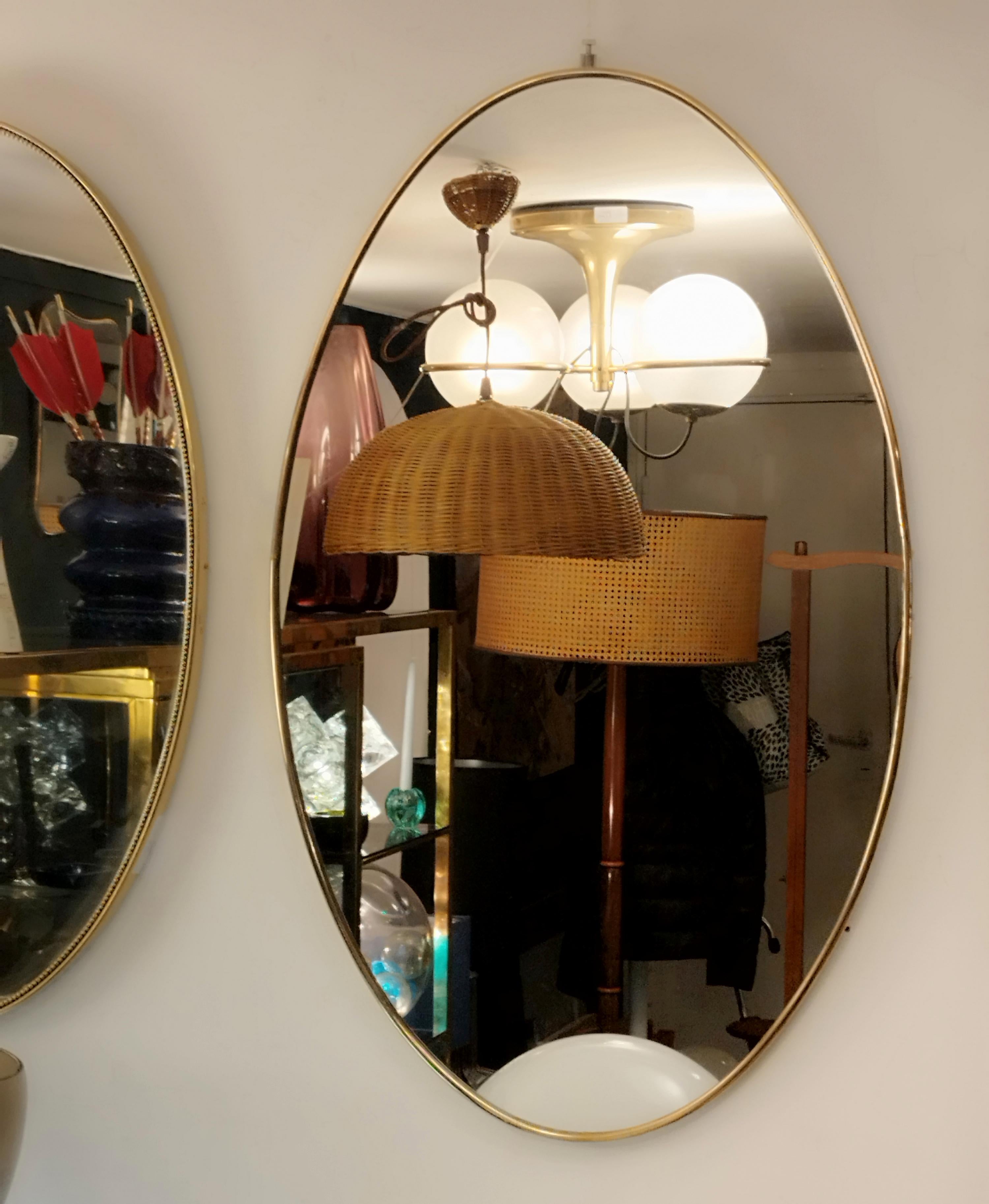 Oval Wall Brass Mirror, Italy 1960s In Good Condition For Sale In Naples, IT