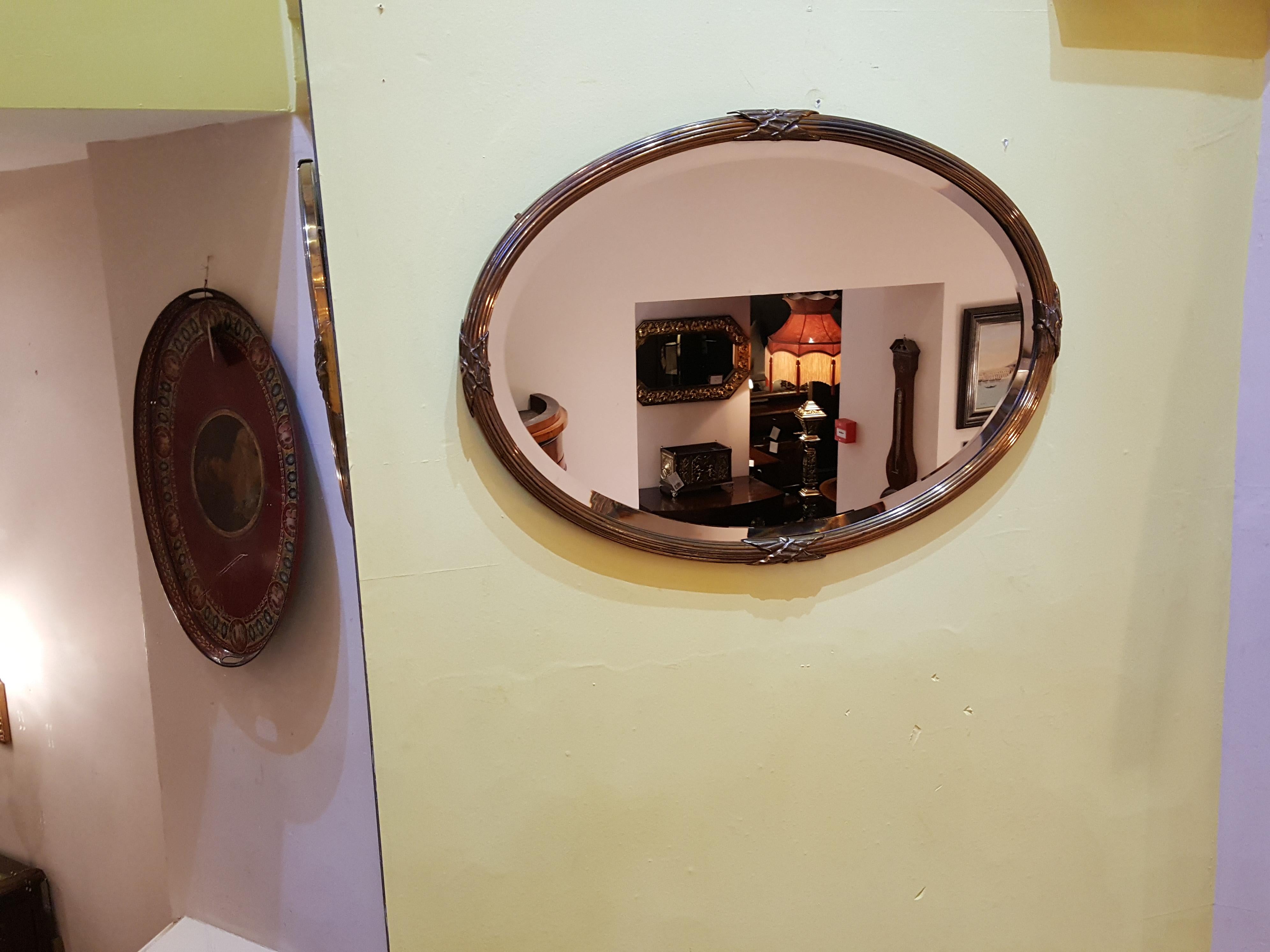 Oval Wall Mirror In Good Condition In Altrincham, Cheshire