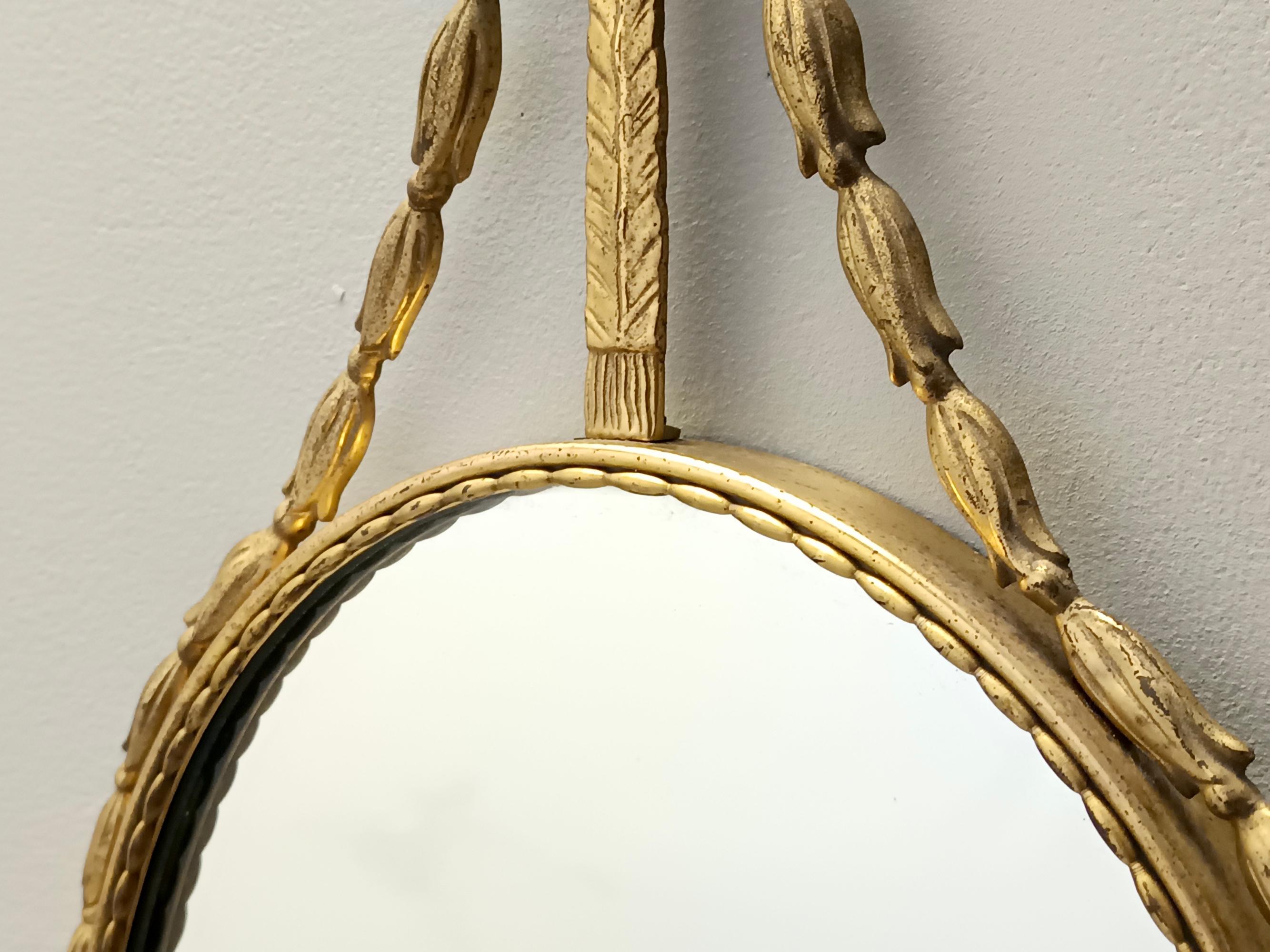 Specchio da parete ovale con cornice e nastro in ottone, Italia in vendita 1