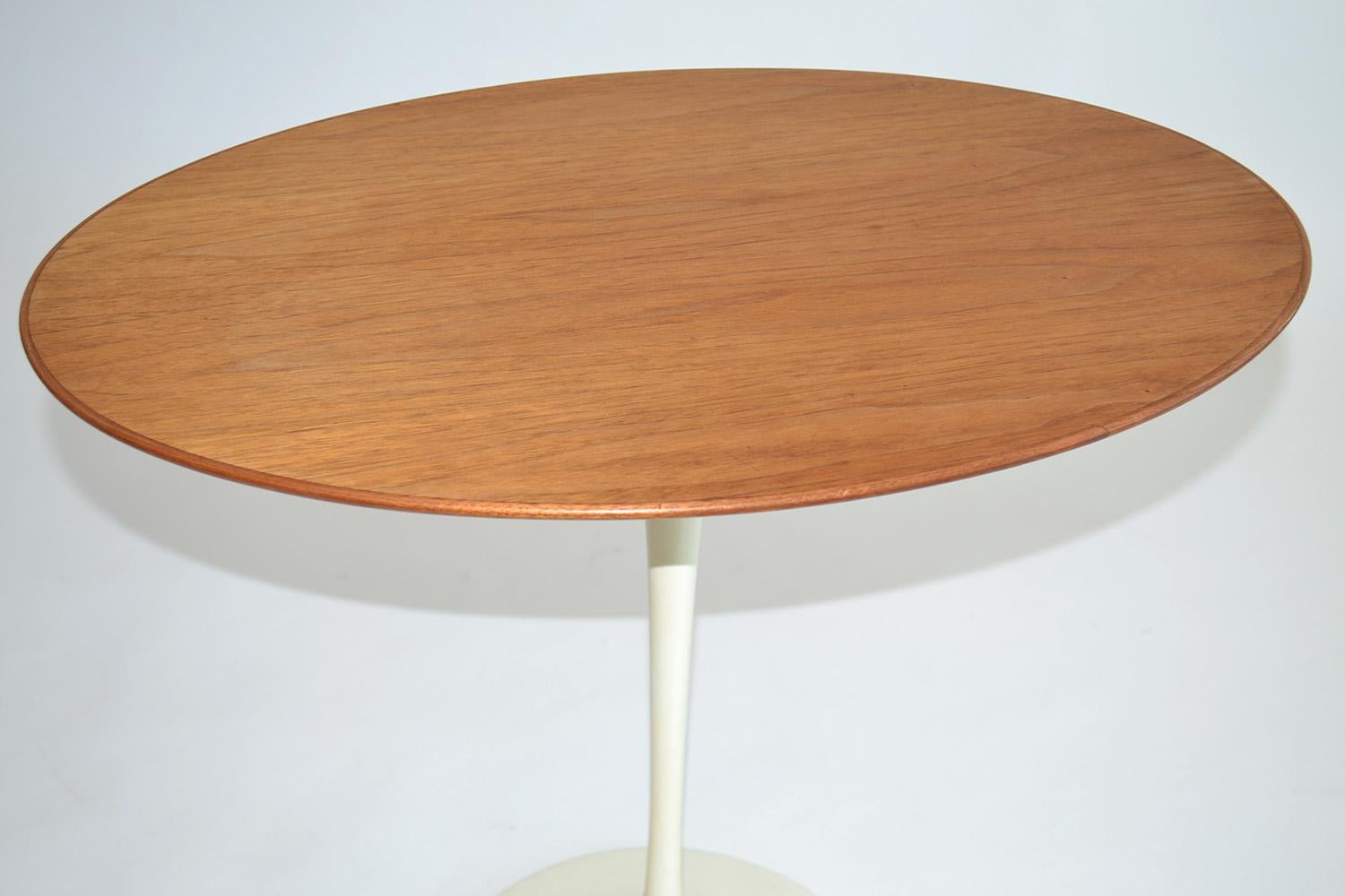 saarinen dining table