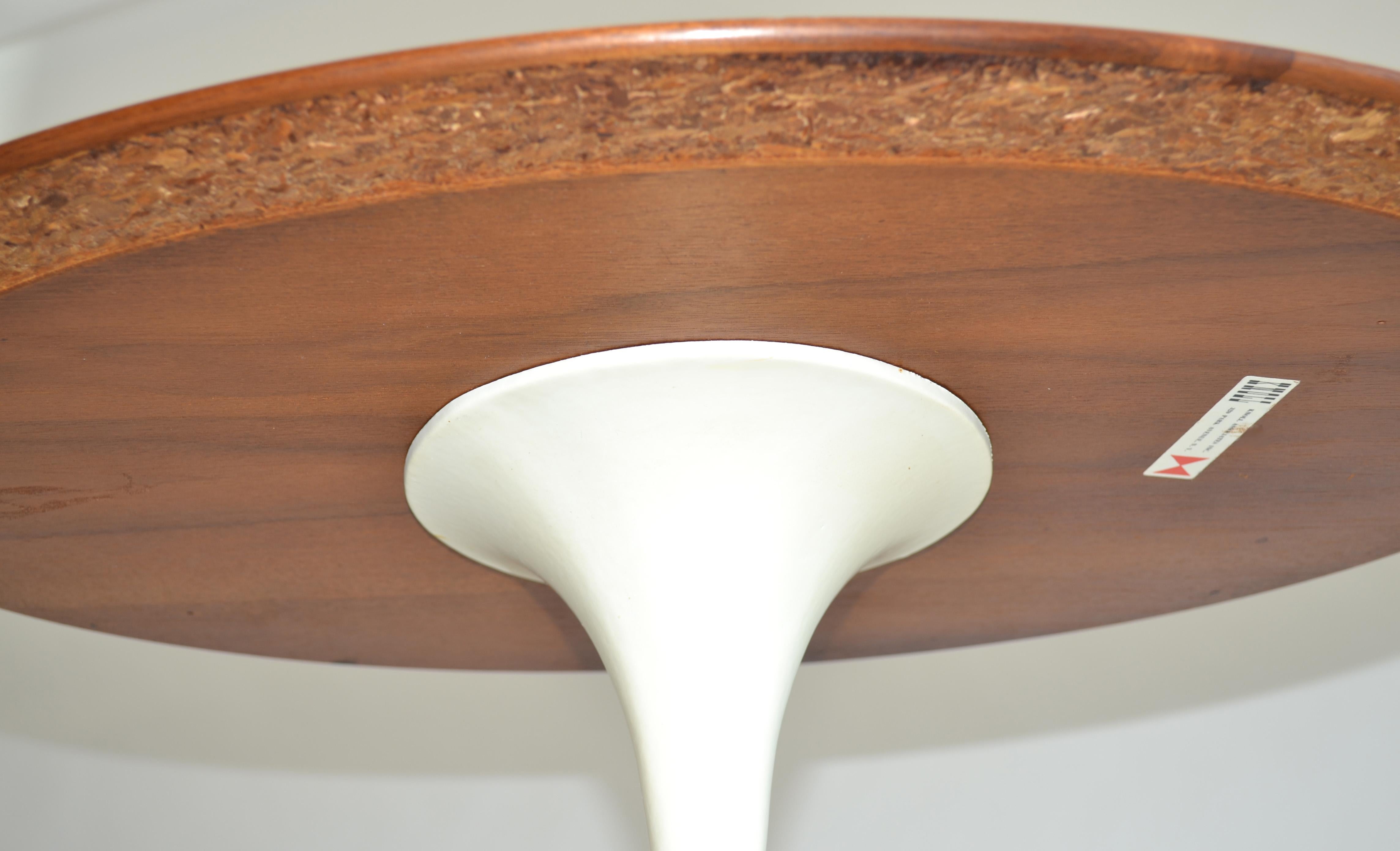 Oval Walnut Tulip Side Table Saarinen for Knoll 1960s In Good Condition In Fort Lauderdale, FL