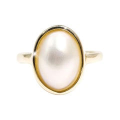 Oval White Mabe Pearl 9 Carat Yellow Gold Vintage Dome Solitaire Ring