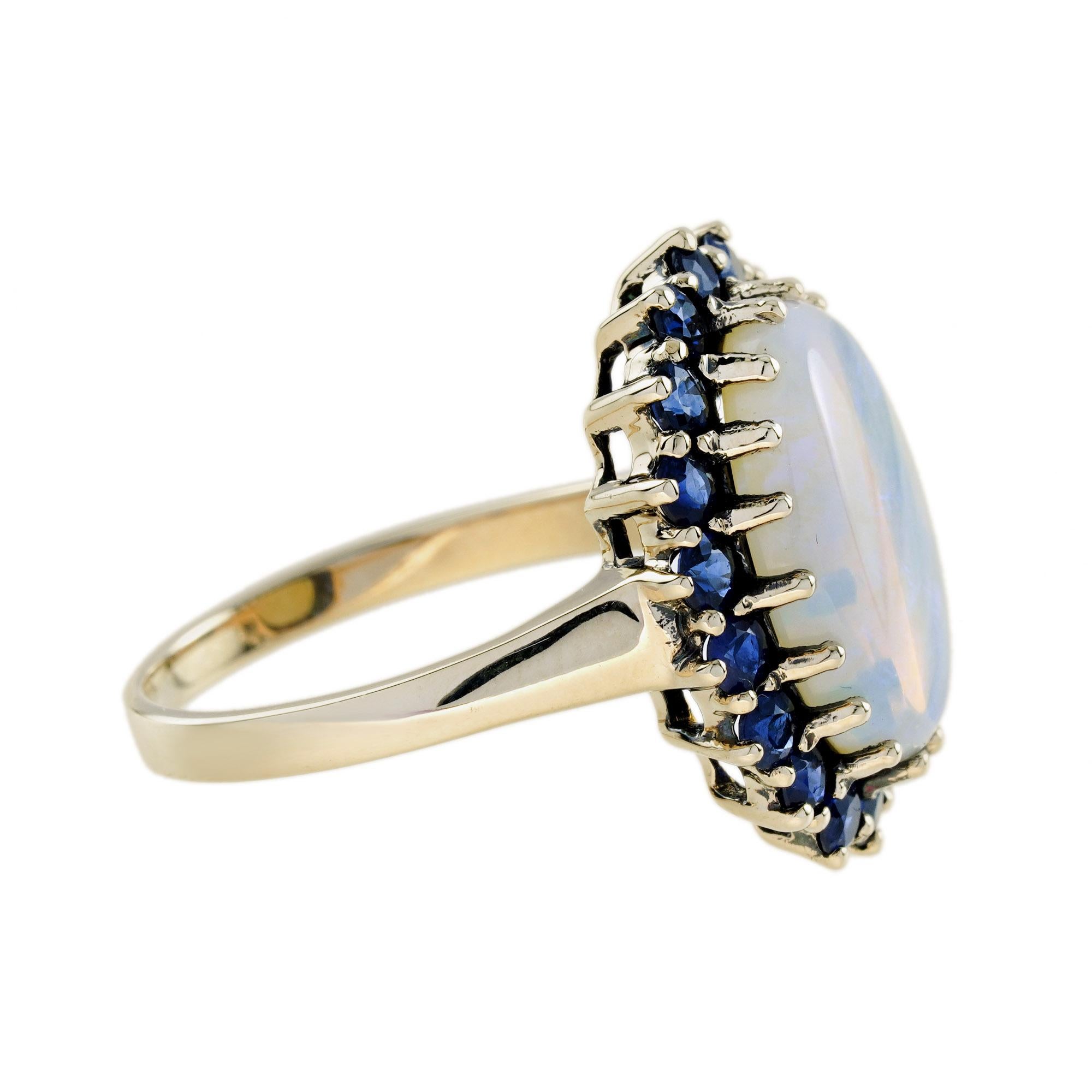 Art déco Bague en or jaune 9KT avec halo en saphir bleu et opale blanche ovale de style vintage en vente