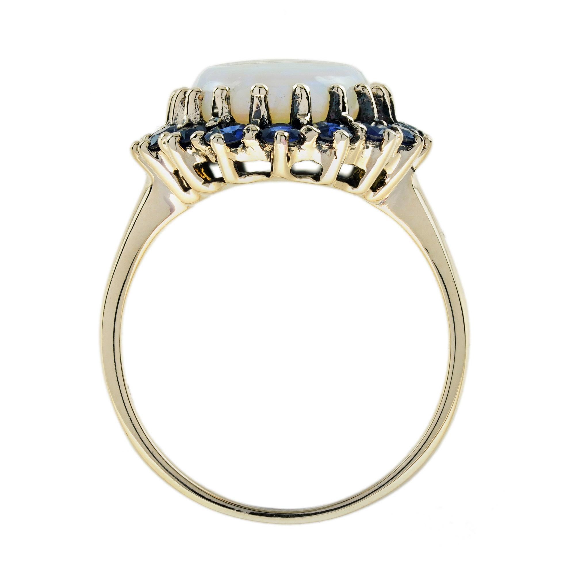 Taille ronde Bague en or jaune 9KT avec halo en saphir bleu et opale blanche ovale de style vintage en vente