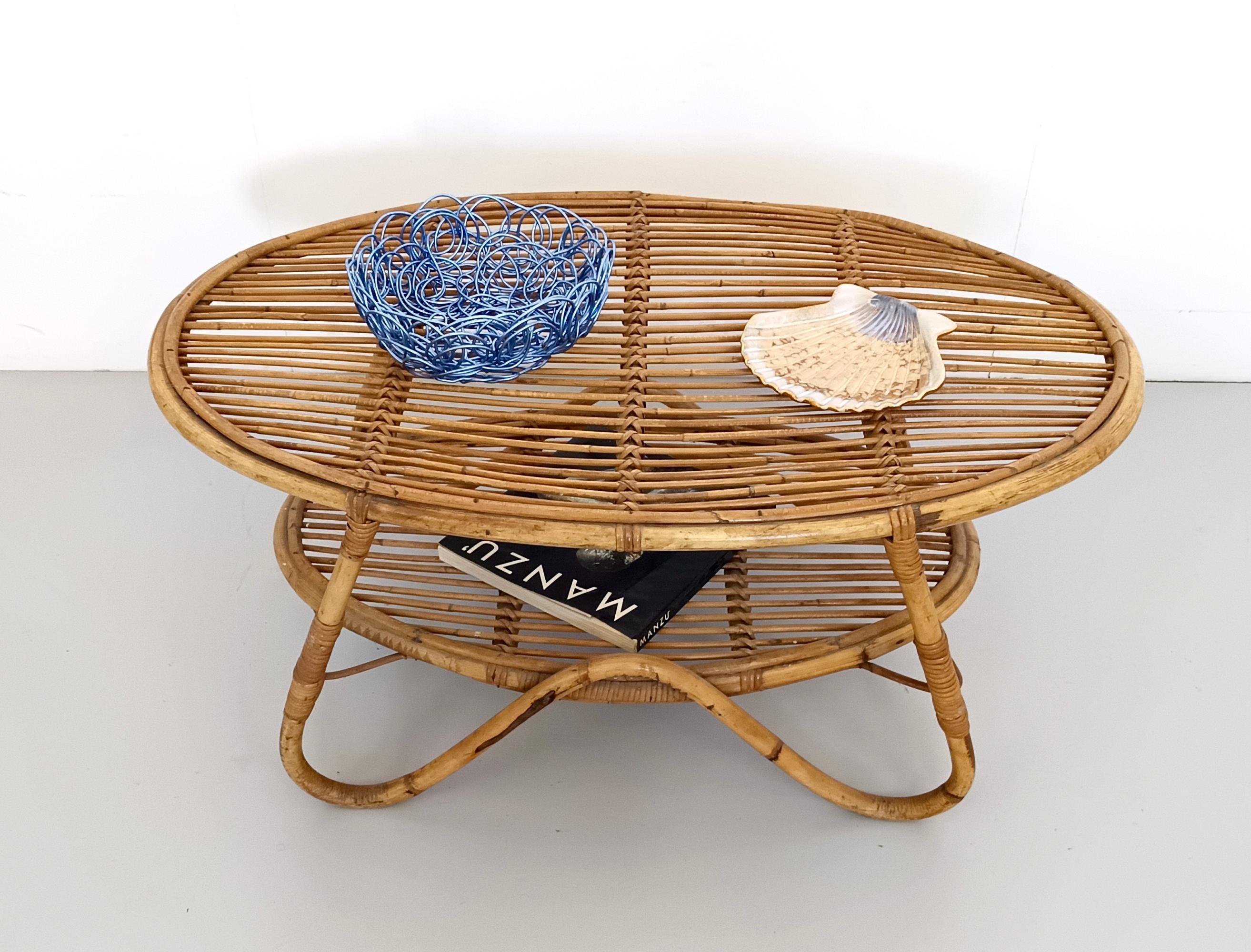 Hergestellt in Italien, 1960er Jahre. 
Er ist aus Weide gefertigt. 
Da es sich um ein Vintage-Stück handelt, kann es seine ursprüngliche Patina aufweisen, aber es kann als in sehr gutem Originalzustand betrachtet werden, aber da es Vintage ist, kann