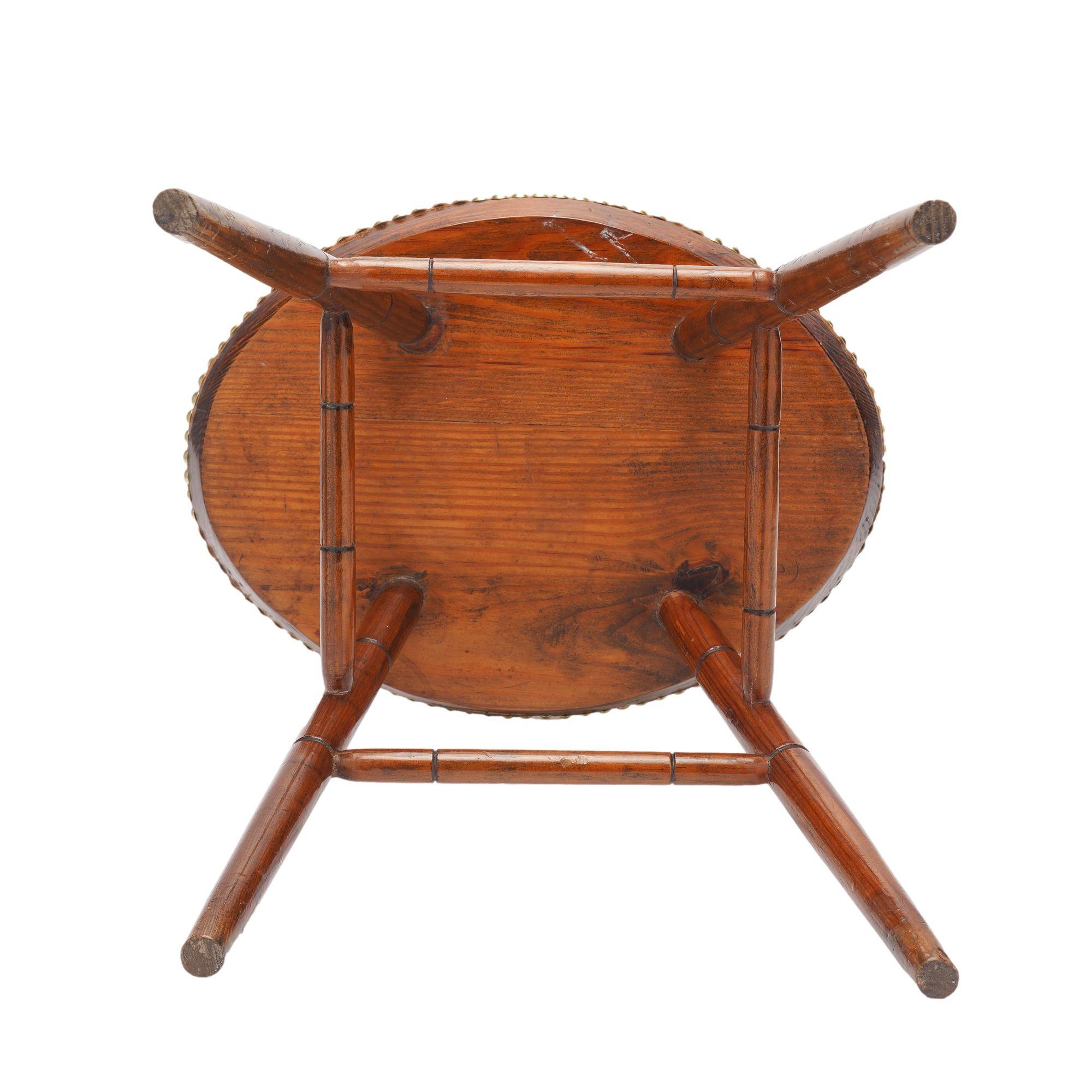 Taburete Windsor ovalado con asiento de cuero, c. 1825-50 en venta 3