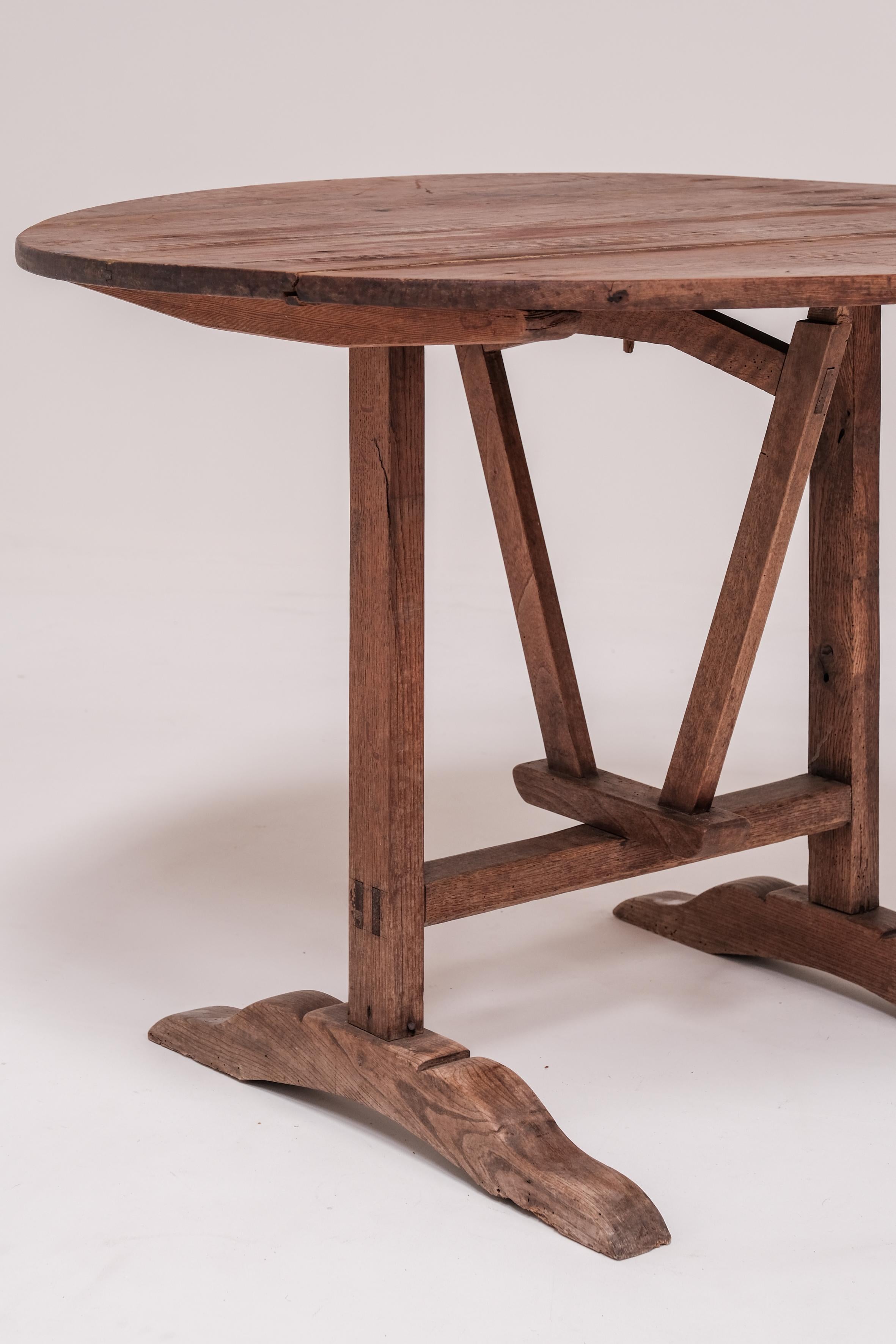 Oval Wine table, France 19th century 4