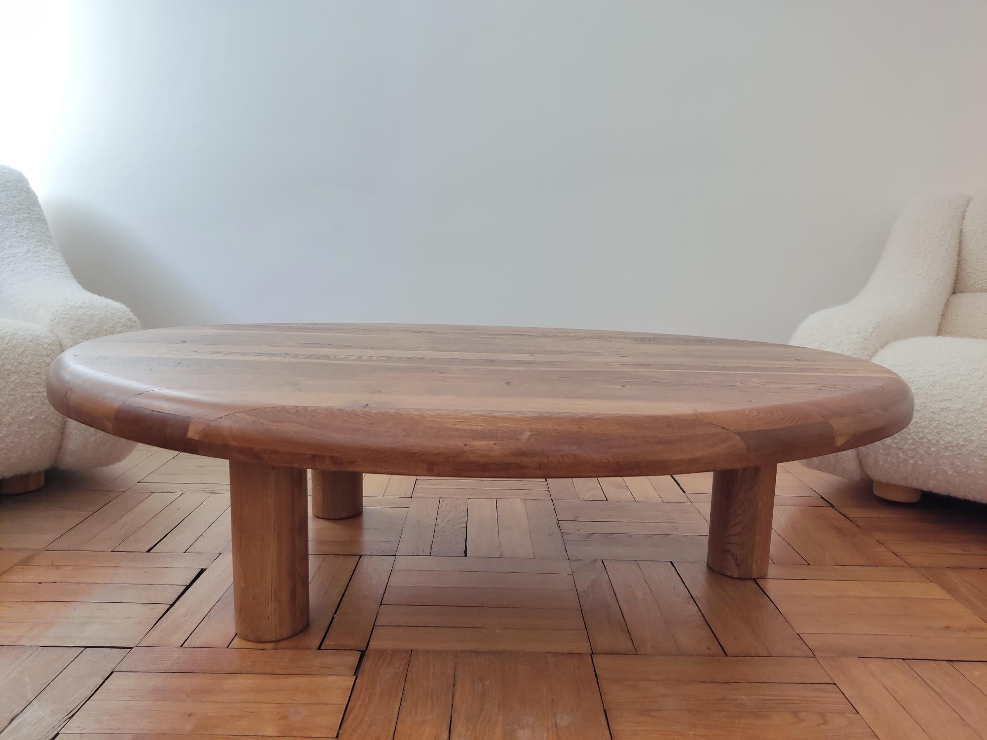 Oval wooden tripod coffee table For Sale 3