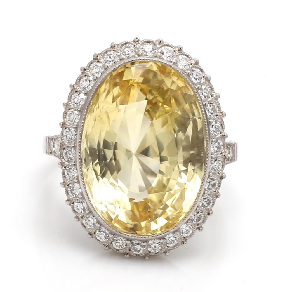 Anello con zaffiro giallo ovale e diamante taglio Old Mine In condizioni buone in vendita a Scottsdale, AZ
