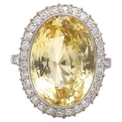 Ovaler gelber Saphir und Diamantring mit Diamant im alten Minenschliff