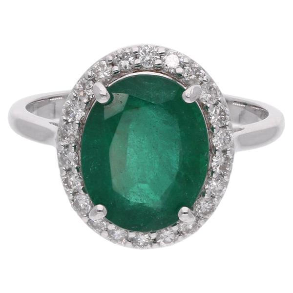 Esmeralda zambiana ovalada Piedra preciosa Anillo de cóctel Diamante Joyería de oro blanco de 18 quilates