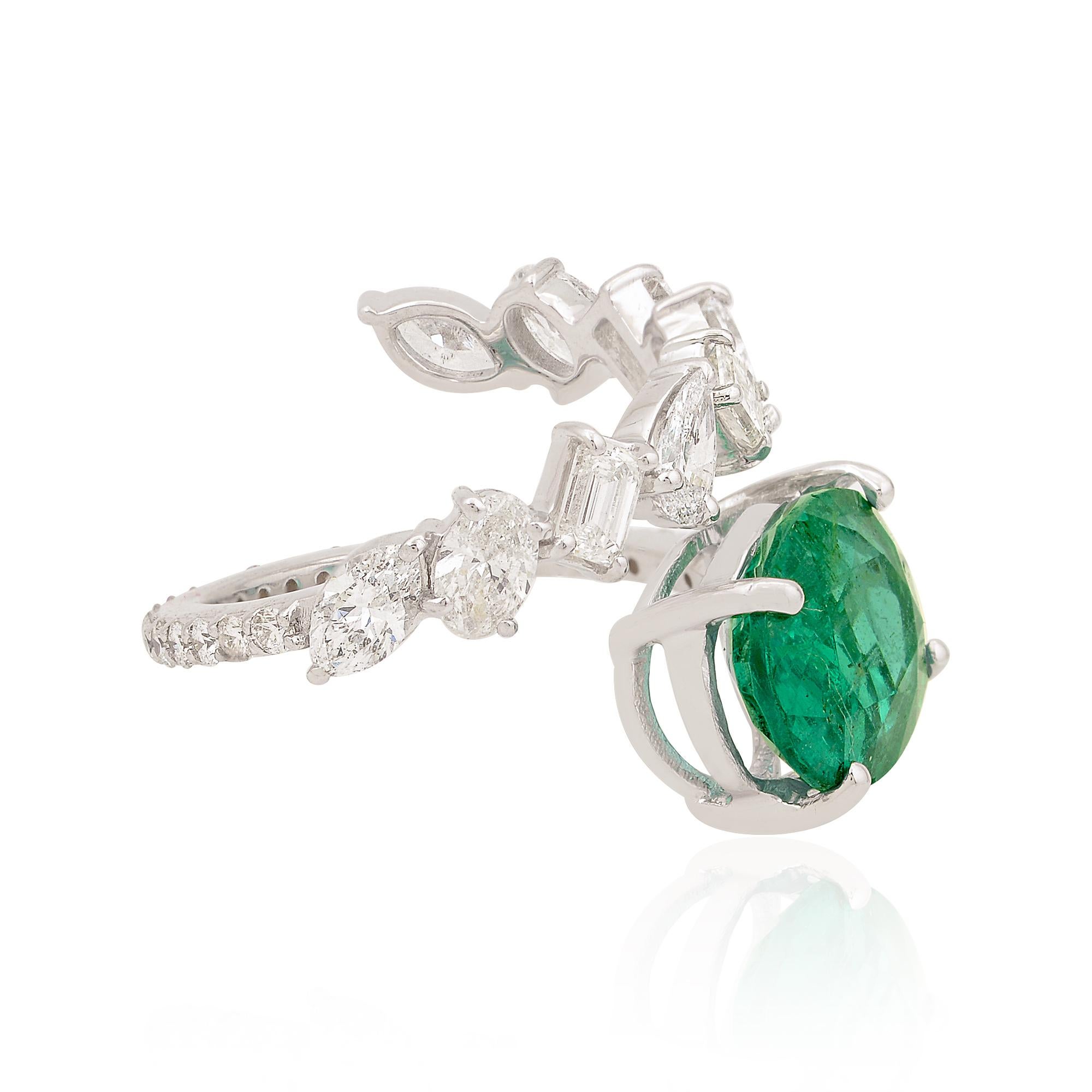 Life is stylish and beautiful when you have this 18k White Gold Ring which is indeed special. Wear your heart with the sparkling glory of Emerald that showcases a sharp youthful vibe. A finest pick to seal your love.

✧✧Welcome To Our Shop Spectrum