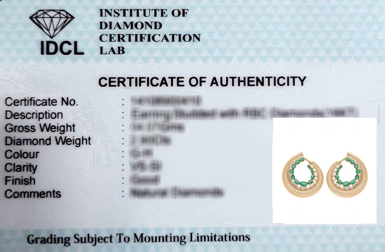 Oval Zambian Emerald Hoop Earrings Baguette Diamond 14 Karat Yellow Gold Jewelry Damen im Angebot