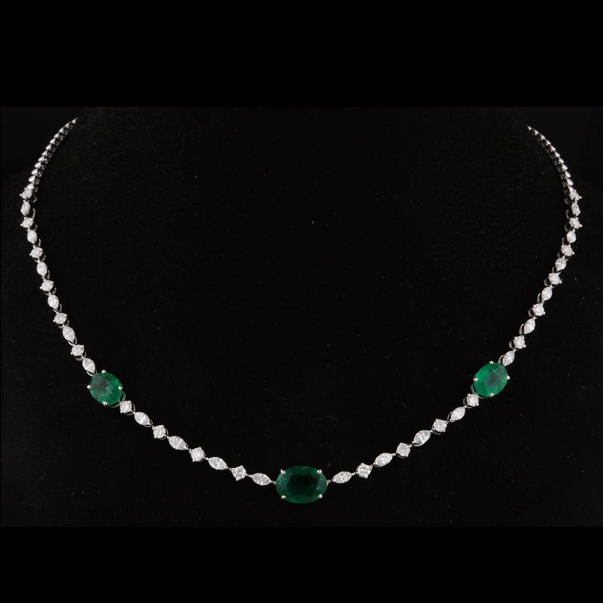 Collier en or blanc 14 carats avec émeraude ovale de Zambie et chaîne de diamants Neuf - En vente à Diera, Dubai