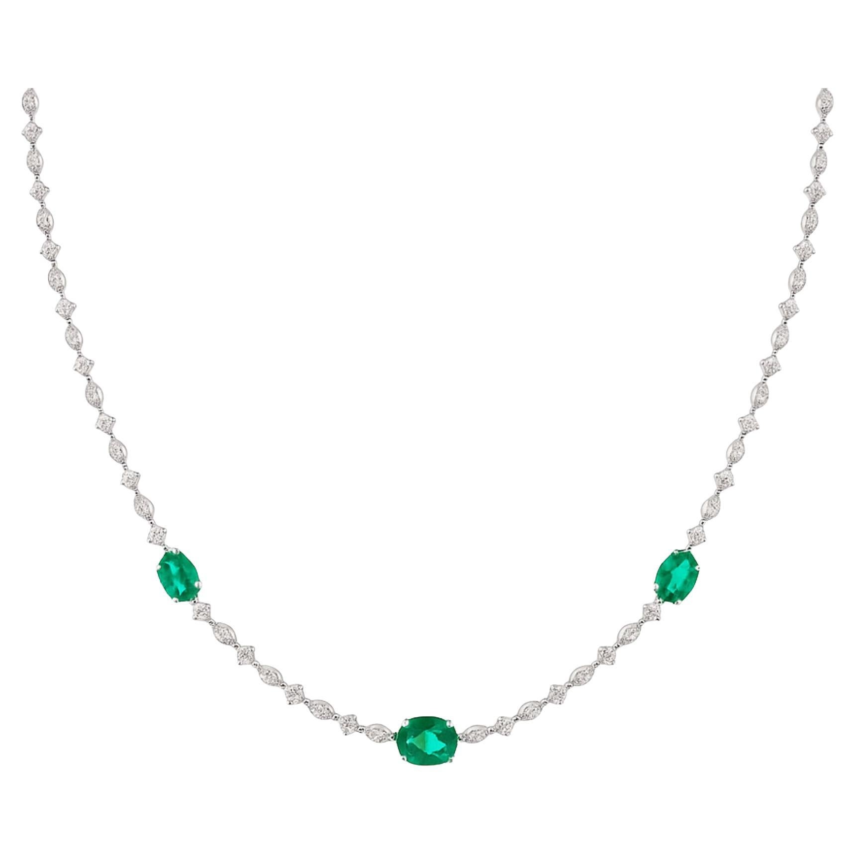 Collana a catena di diamanti con stazione di smeraldi ovali dello Zambia Gioielli in oro bianco 14 carati