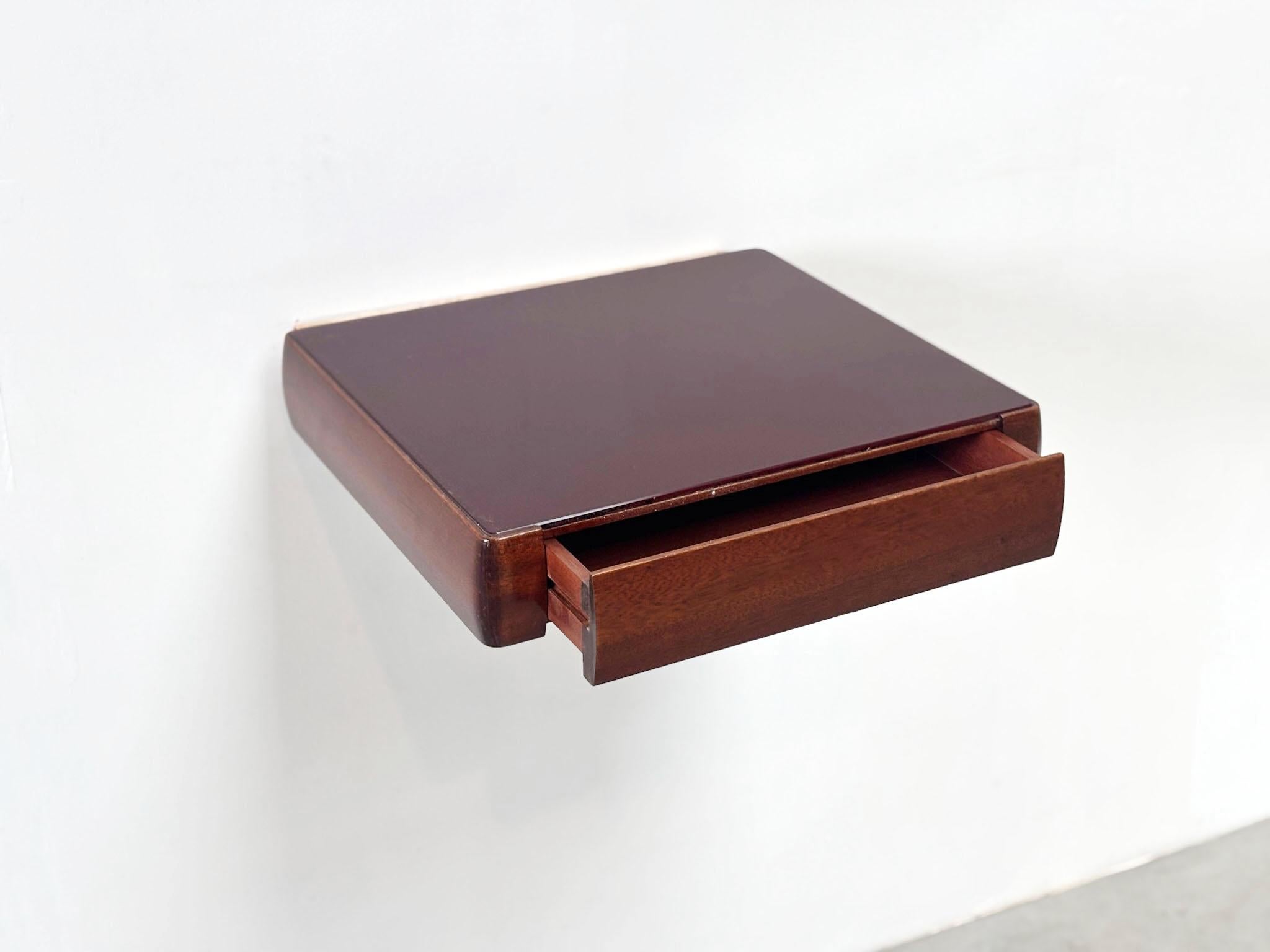 Comodini sospesi Ovaldo Borsani In condizioni buone in vendita a Nijlen, VAN